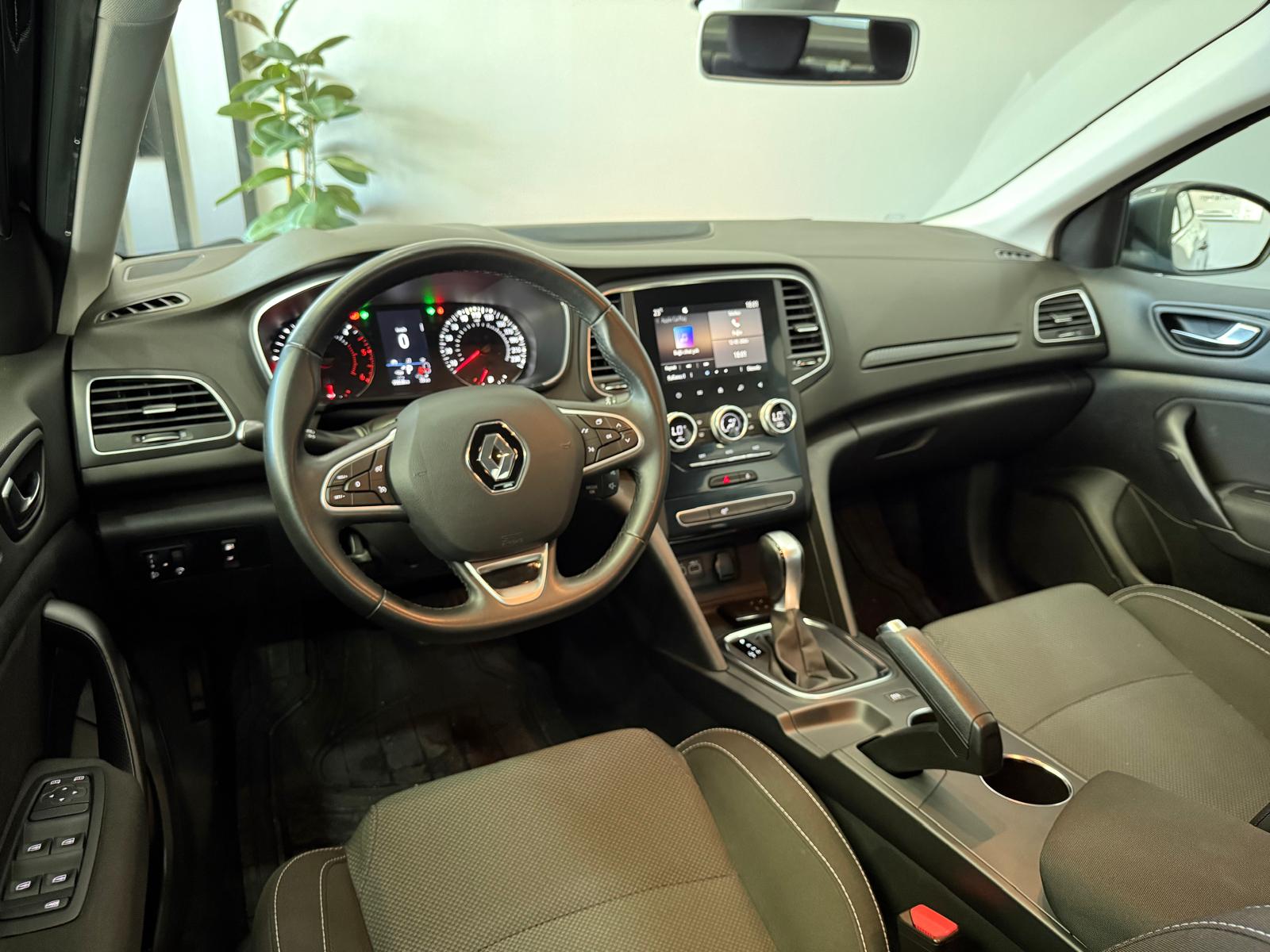 RENAULT MEGANE 10