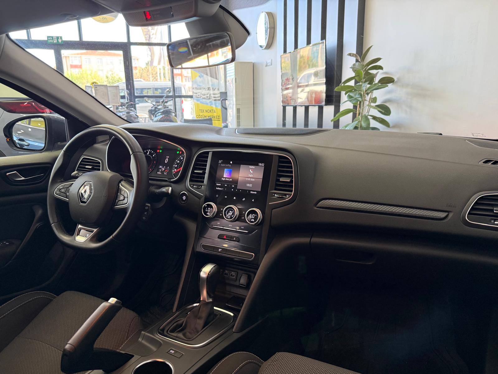 RENAULT MEGANE 17