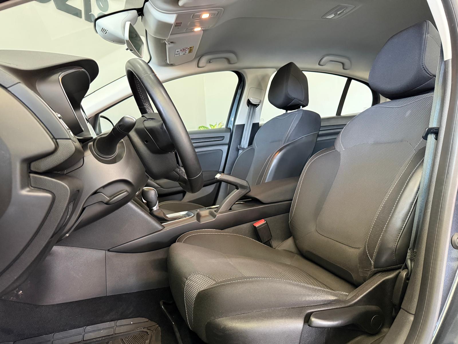 RENAULT MEGANE 18