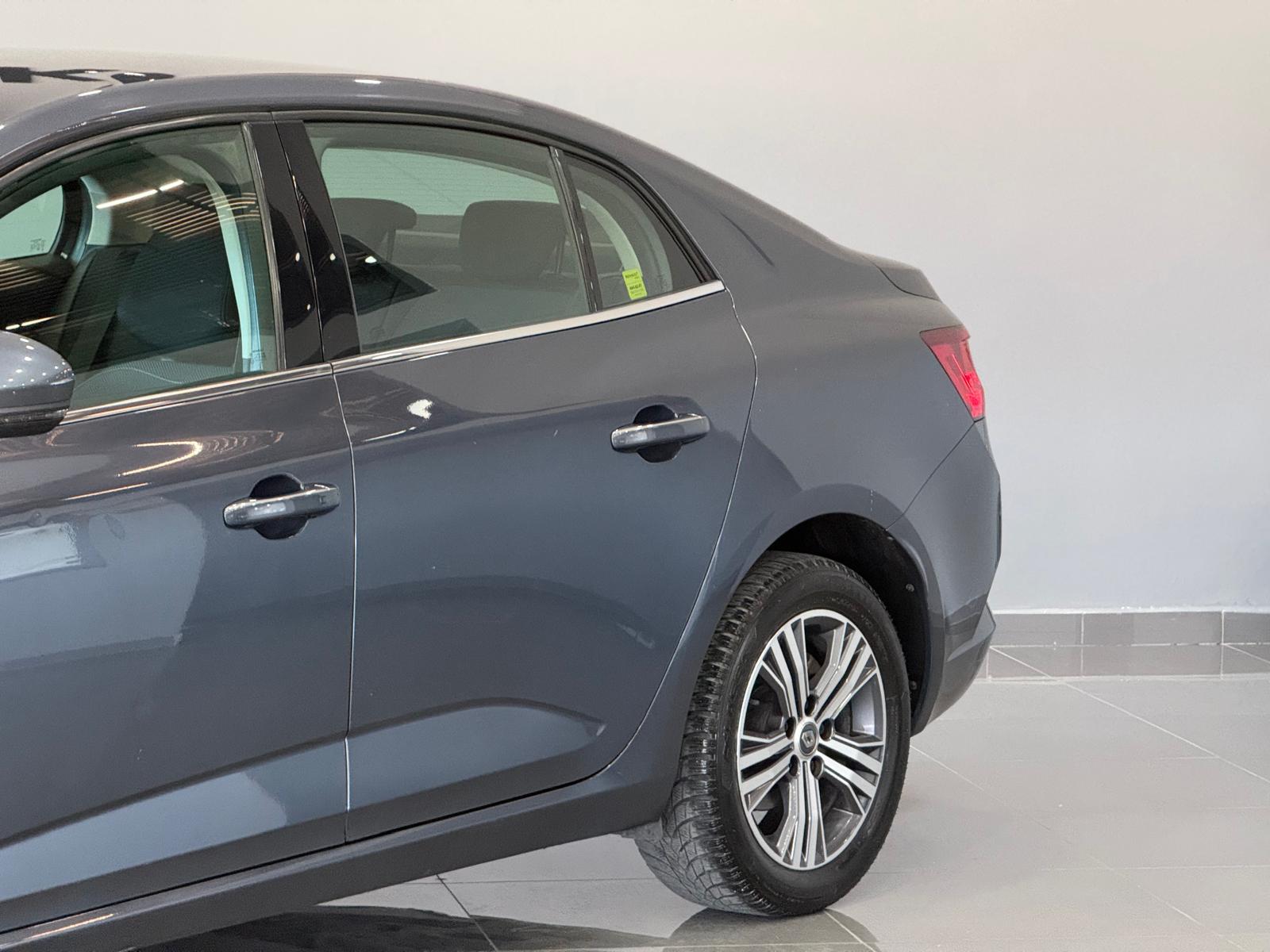 RENAULT MEGANE 21