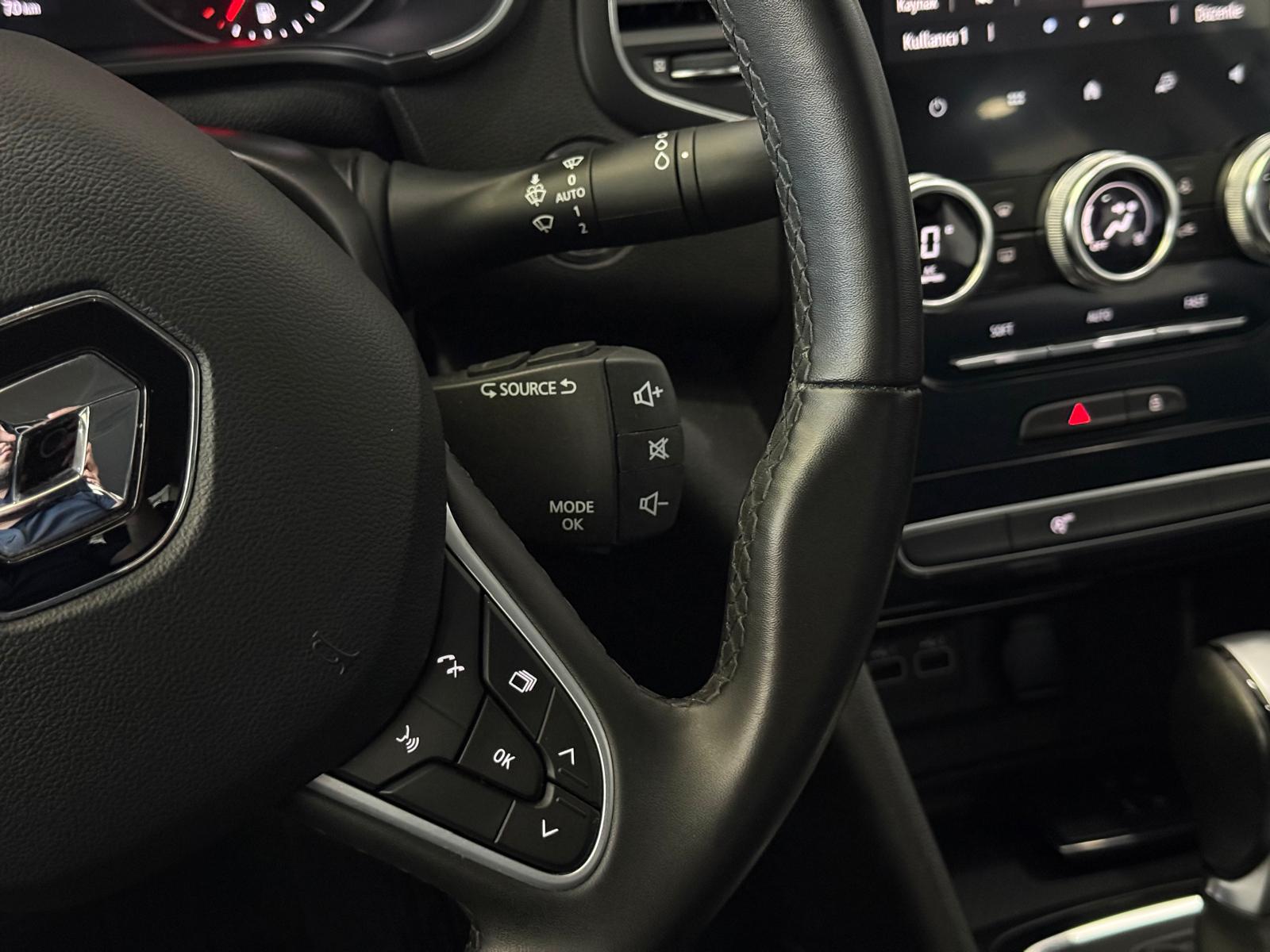 RENAULT MEGANE 27