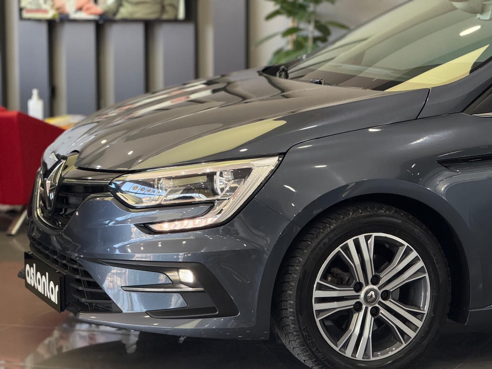 RENAULT MEGANE 28