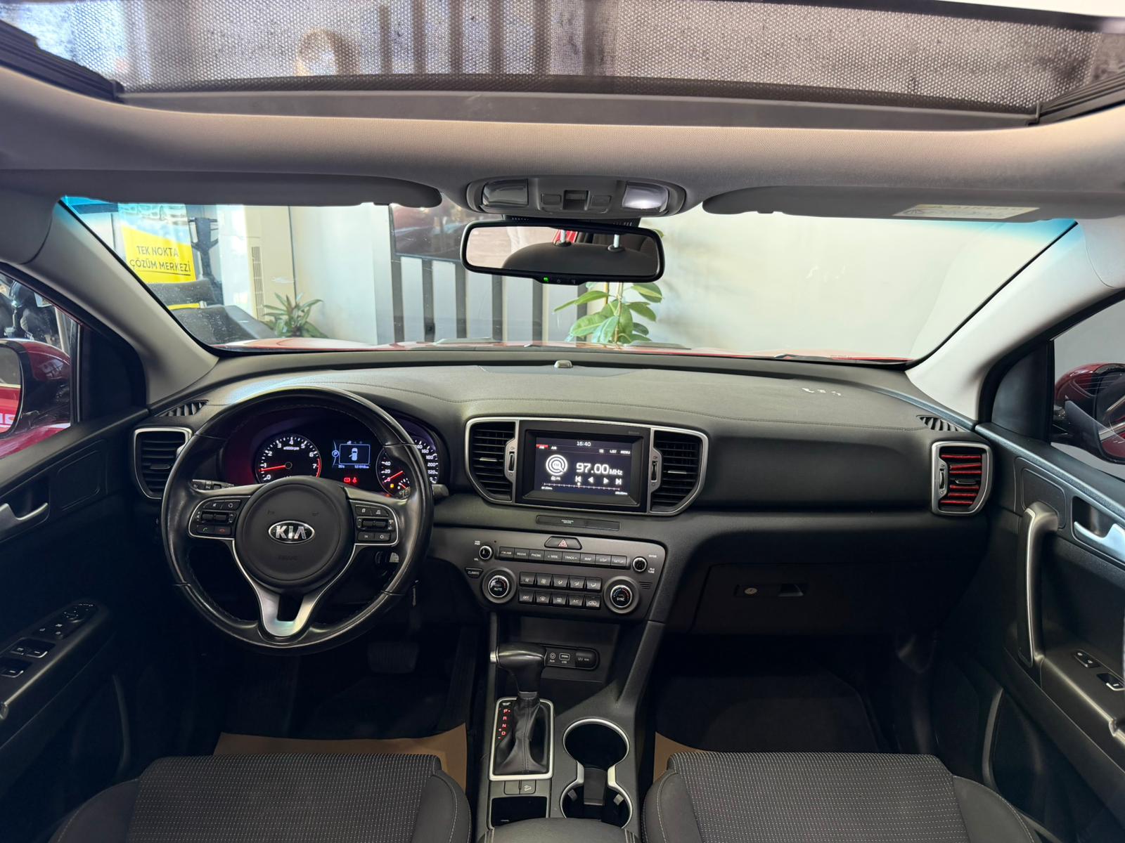 KIA SPORTAGE 9