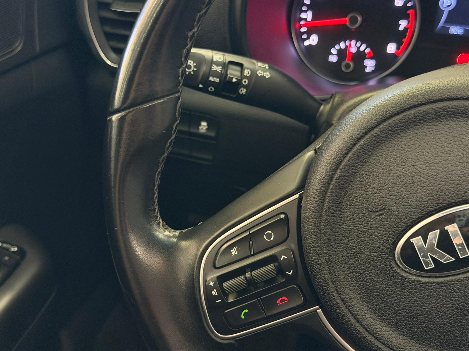 KIA SPORTAGE 12