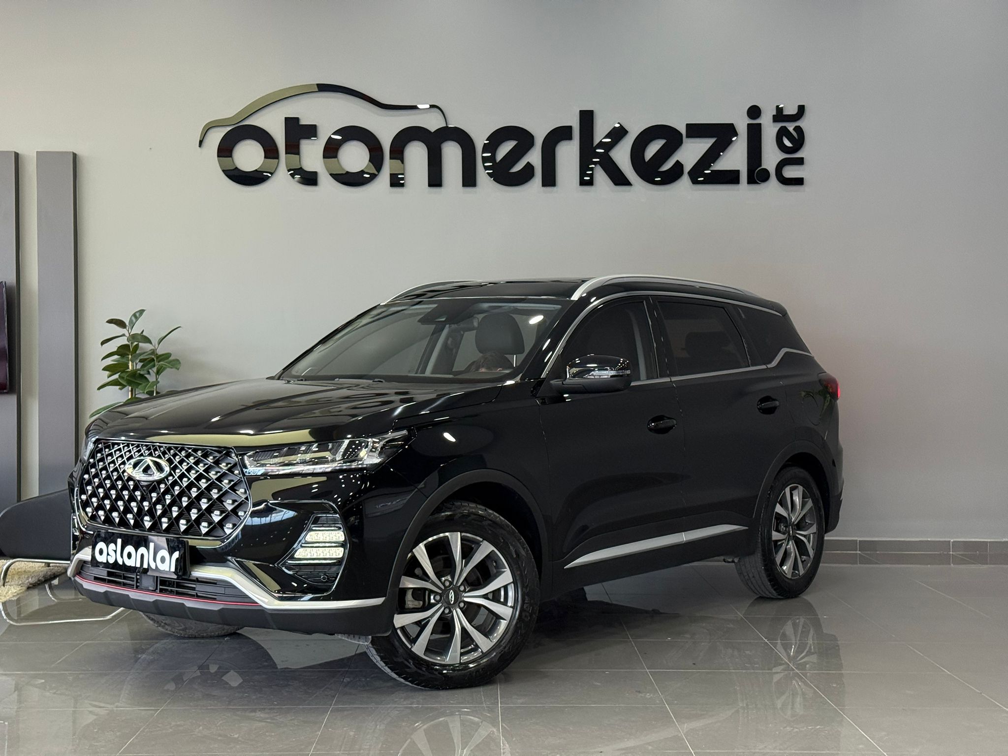 CHERY TIGGO 8