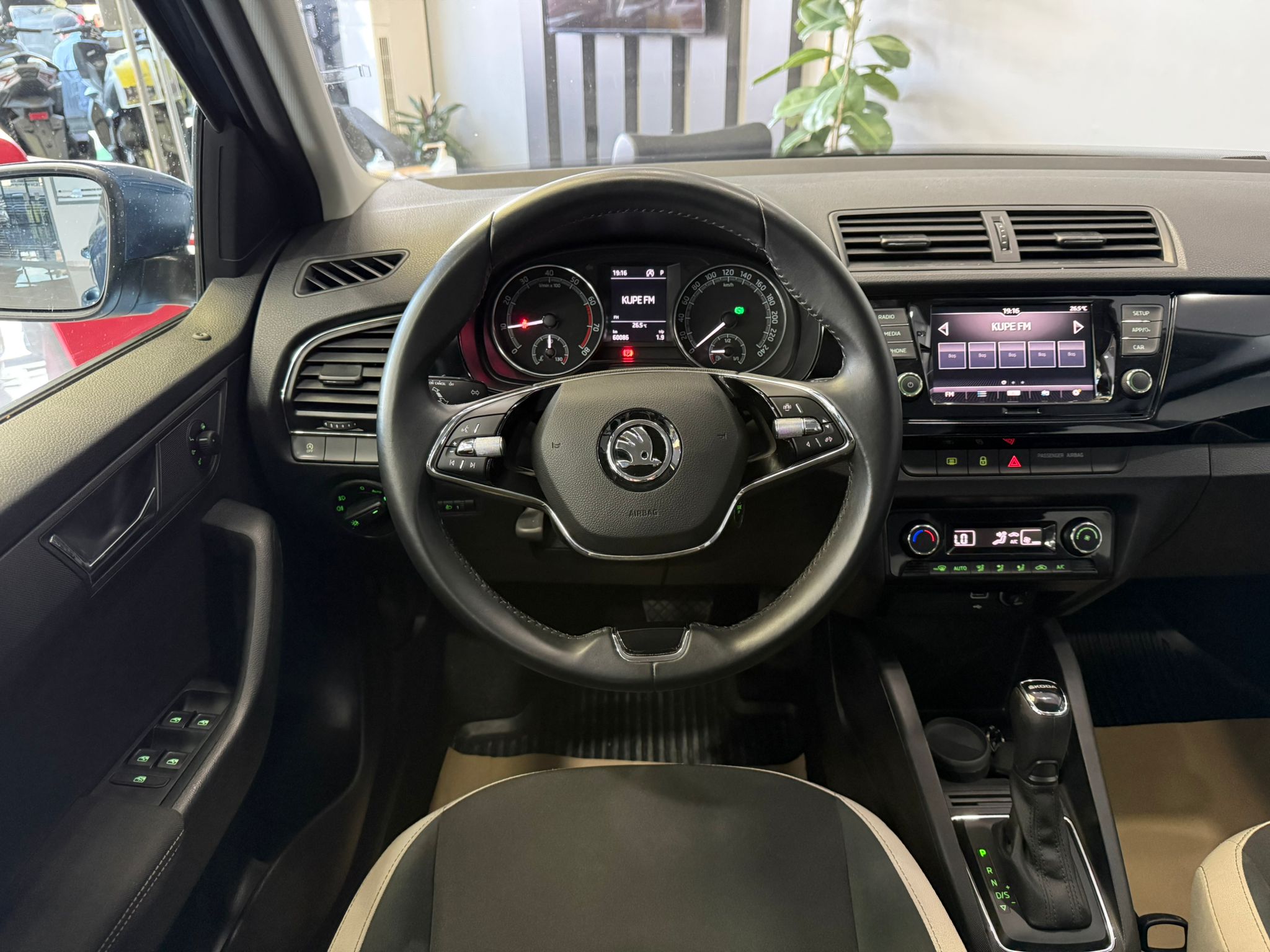 SKODA FABIA 9