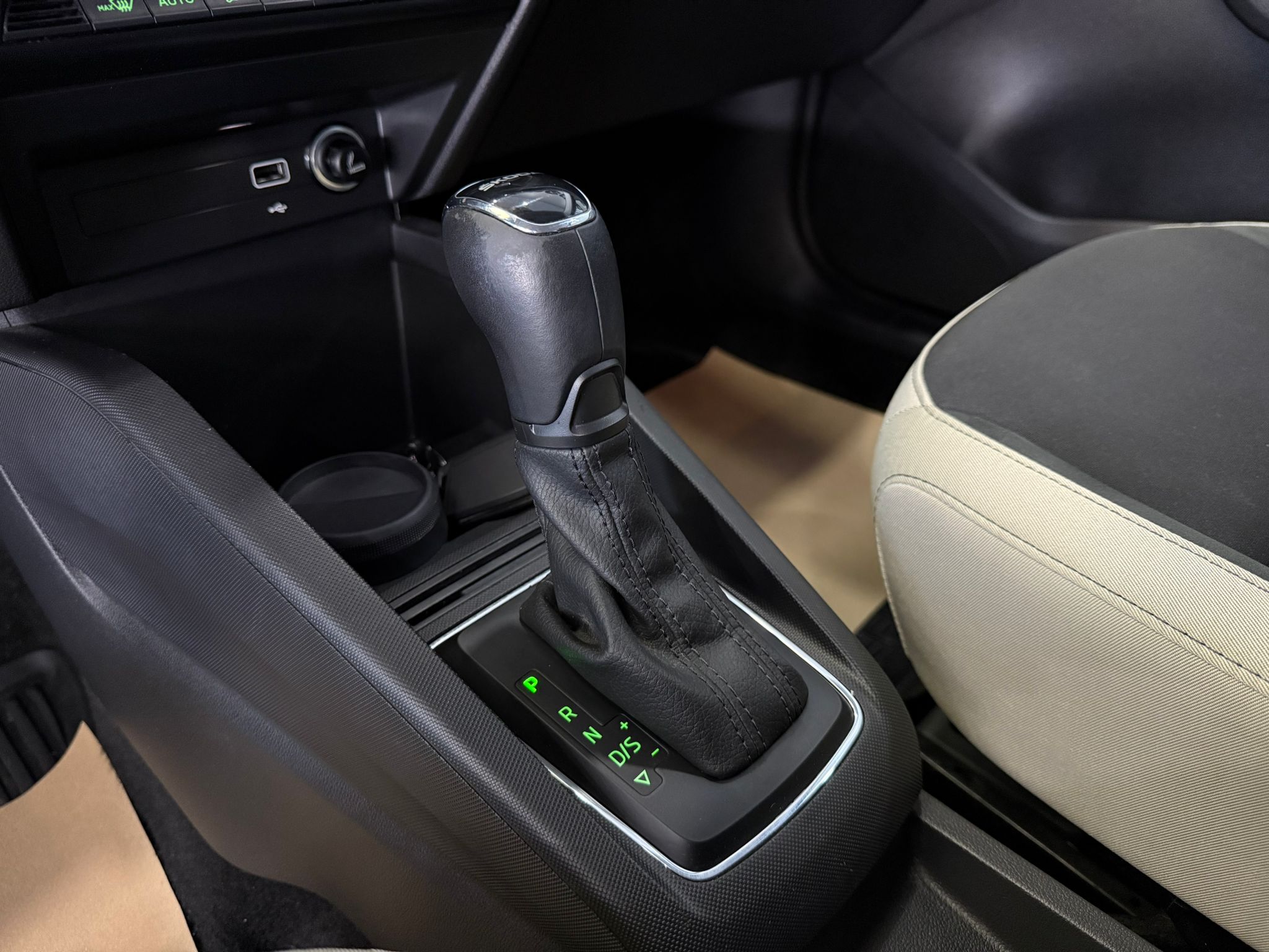 SKODA FABIA 16