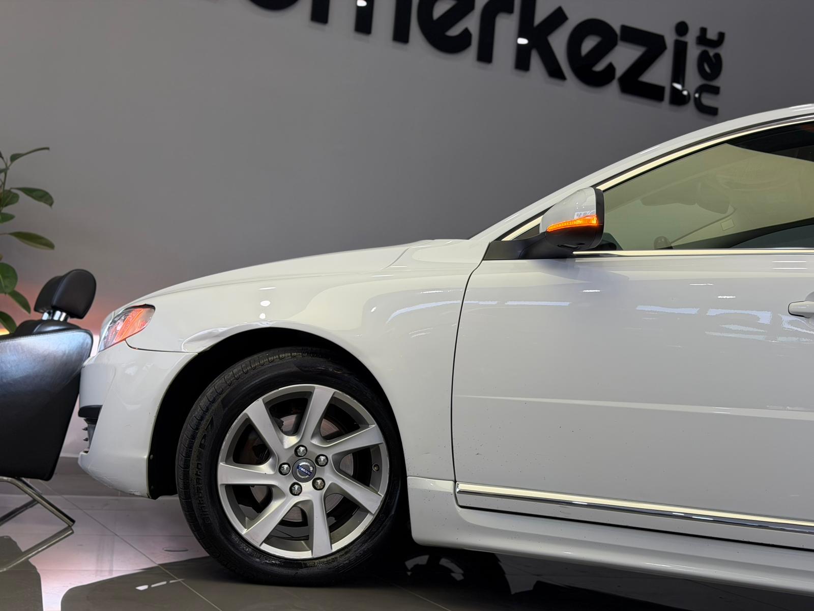 VOLVO S80 5