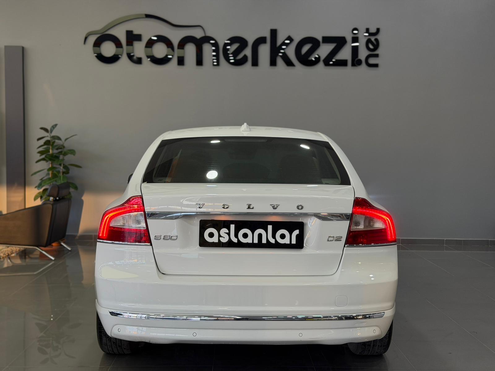VOLVO S80 8