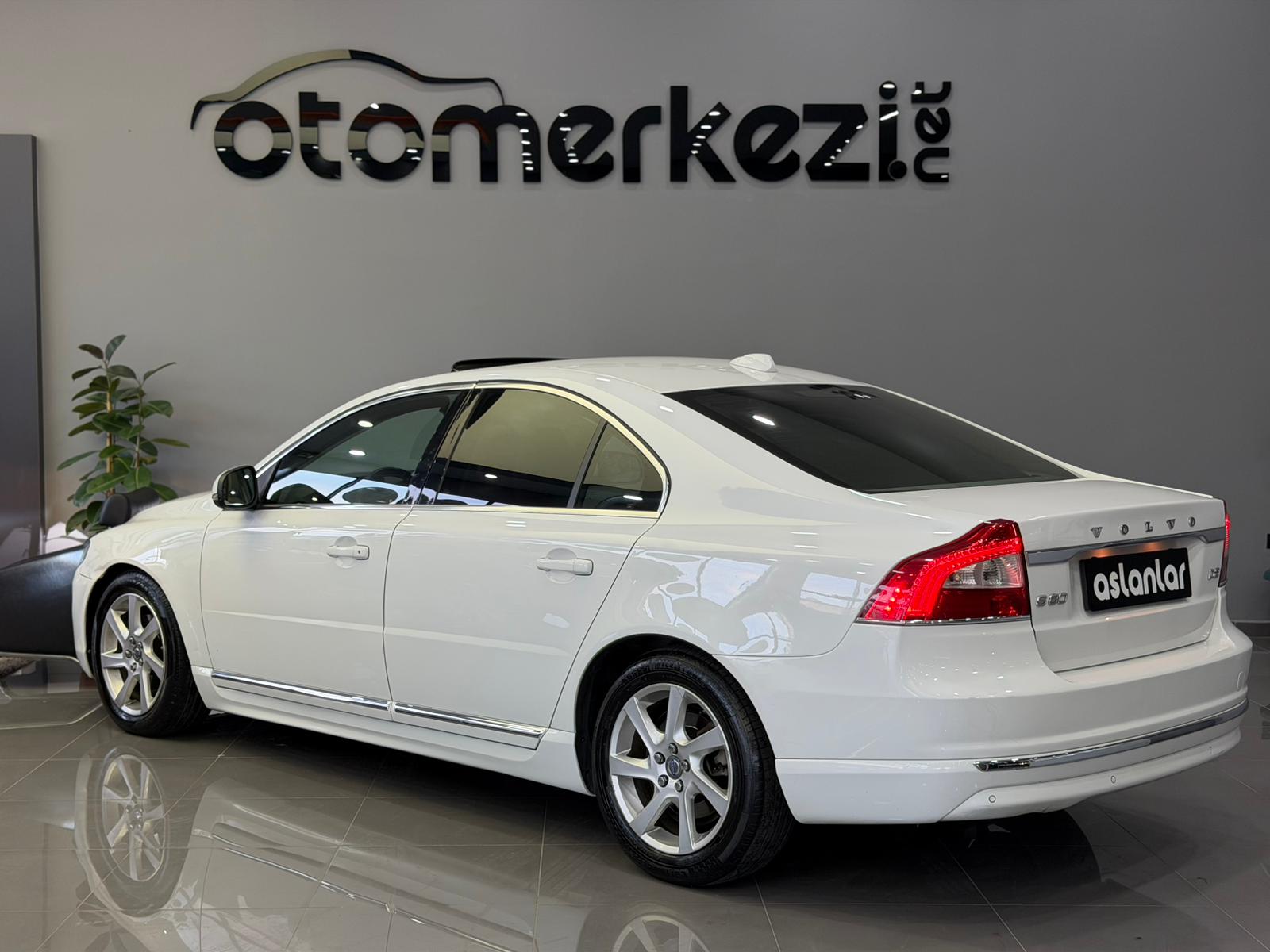 VOLVO S80 11