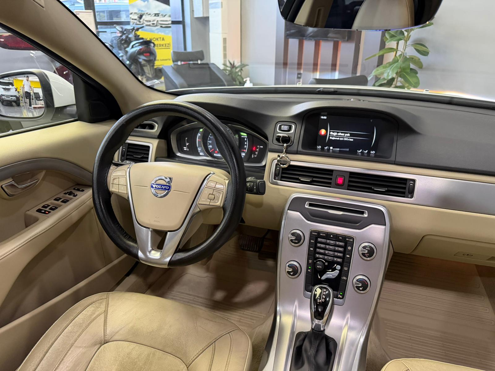 VOLVO S80 15