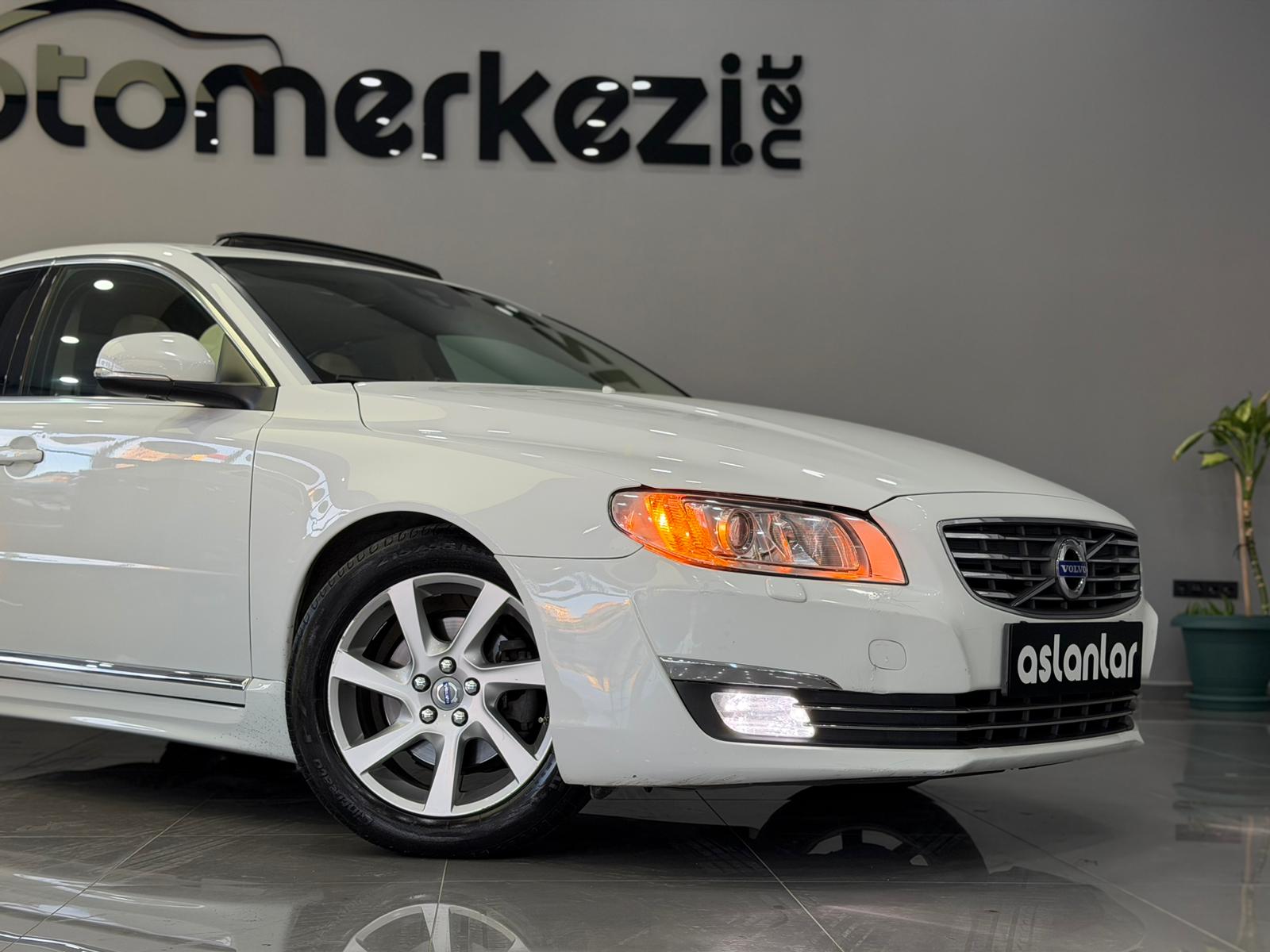 VOLVO S80 22