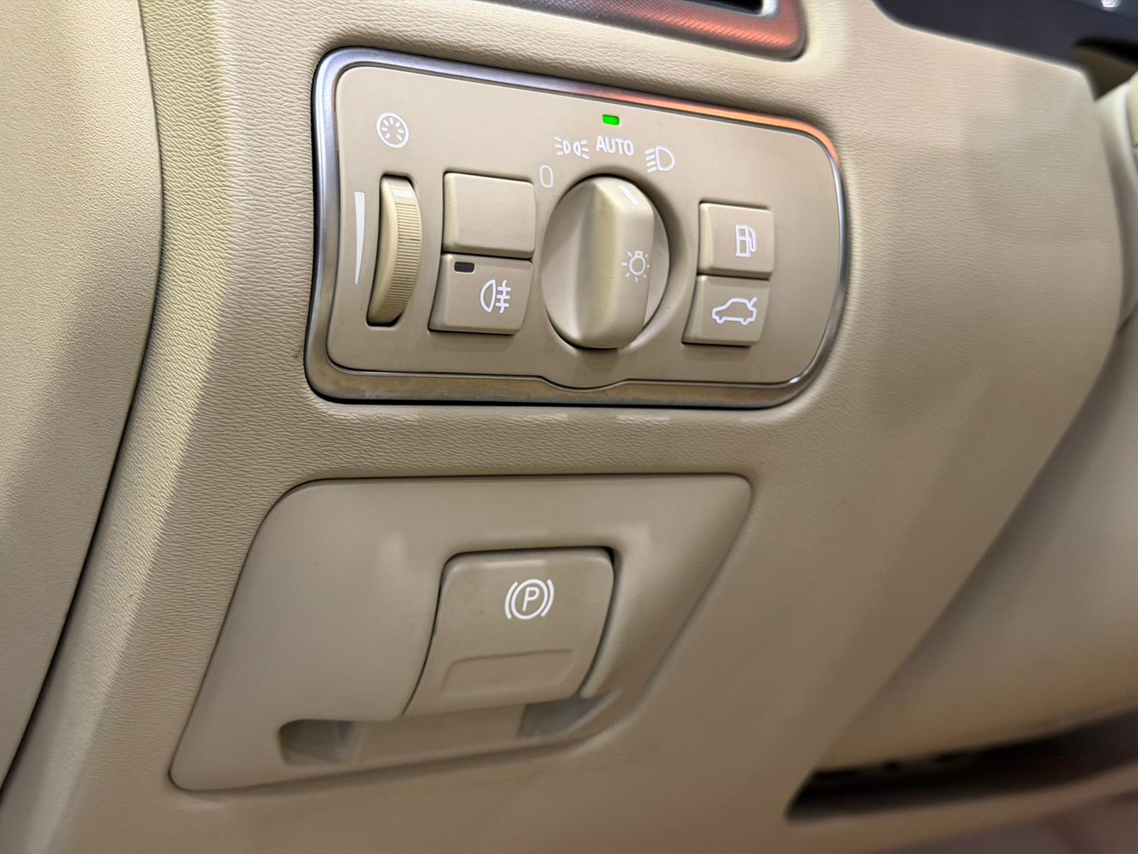 VOLVO S80 26