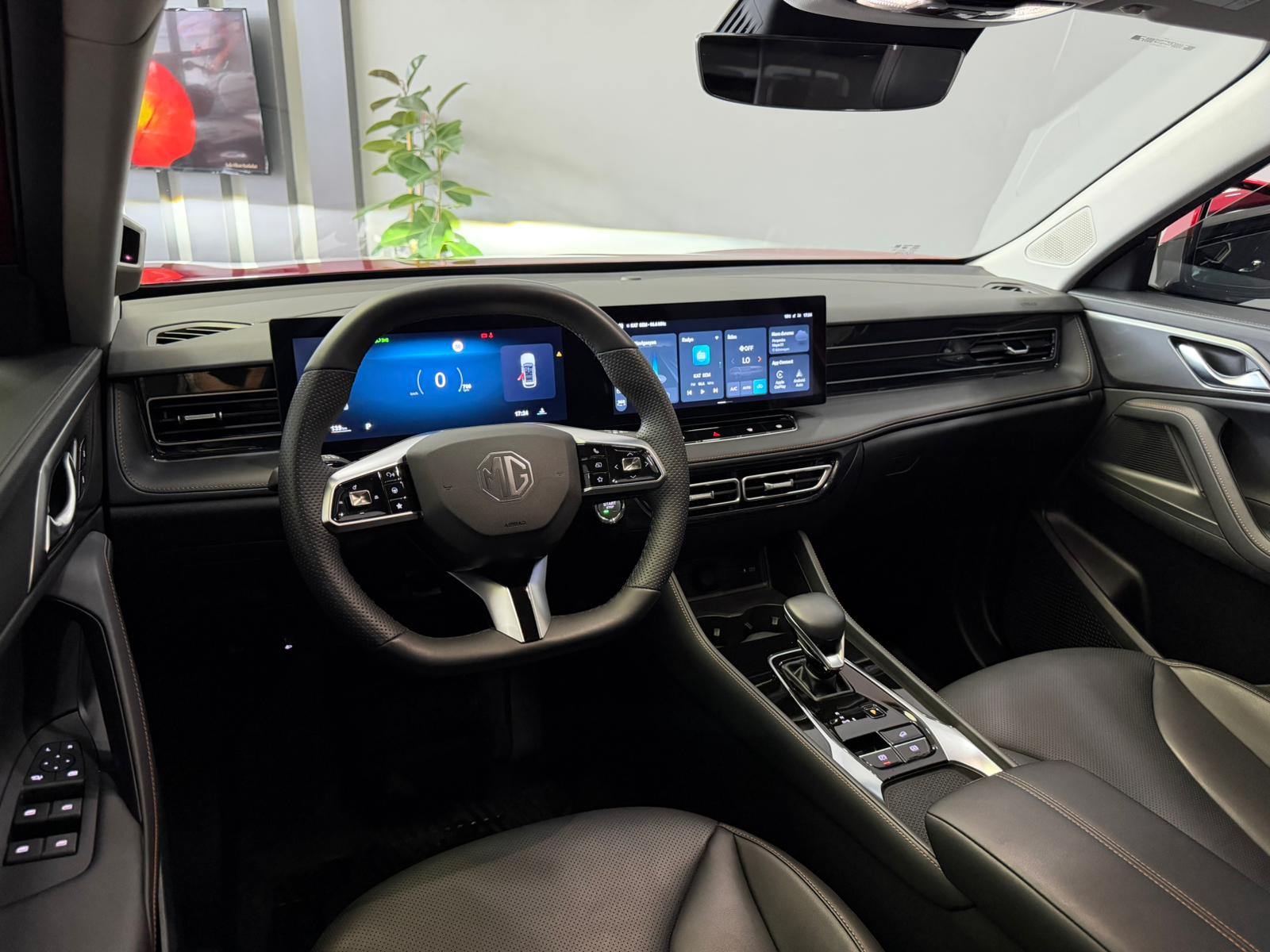 MG HS 12