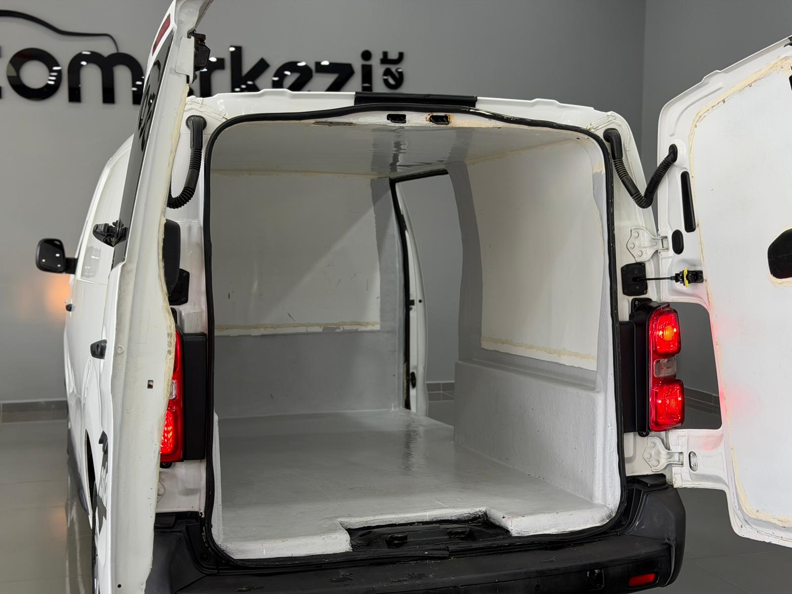 PEUGEOT EXPERT 10