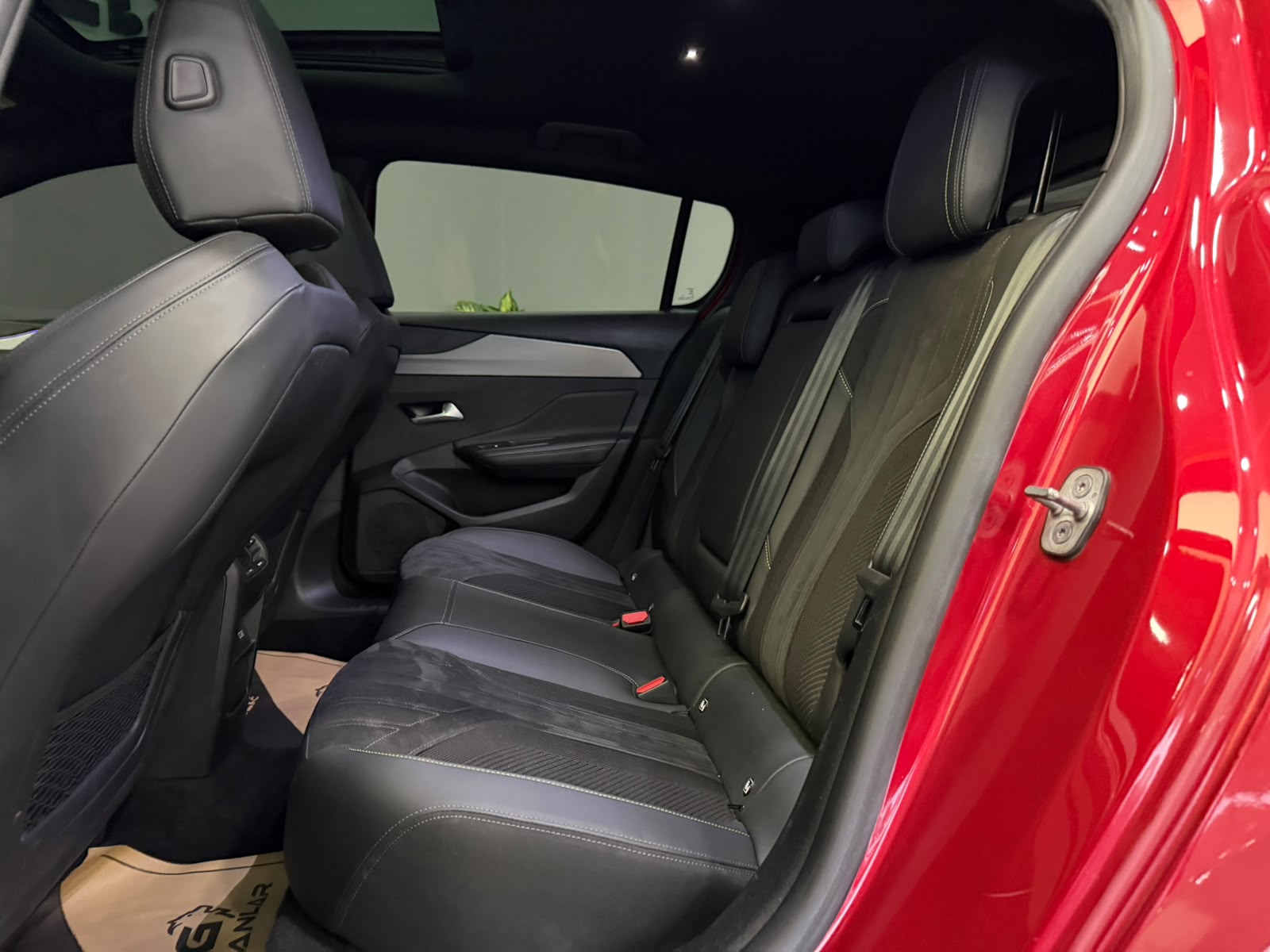 PEUGEOT 308 4