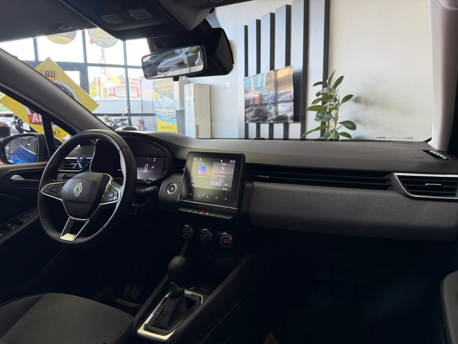 RENAULT CLIO 8