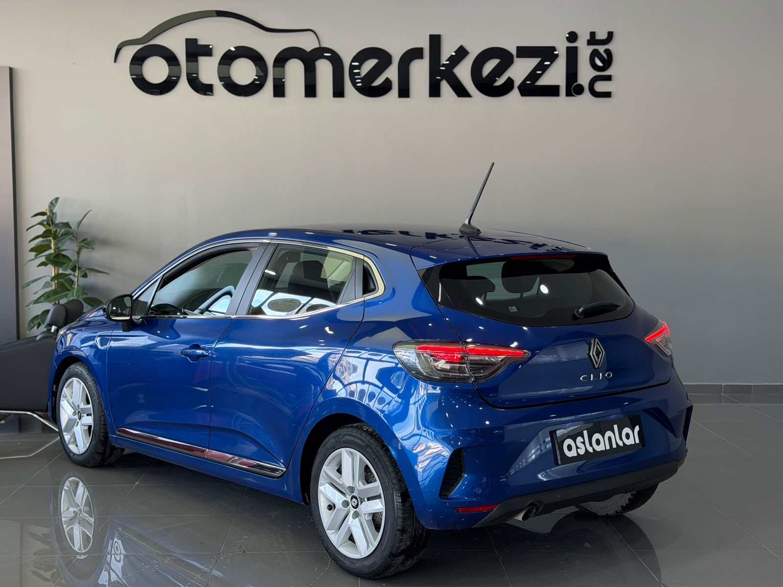 RENAULT CLIO 10
