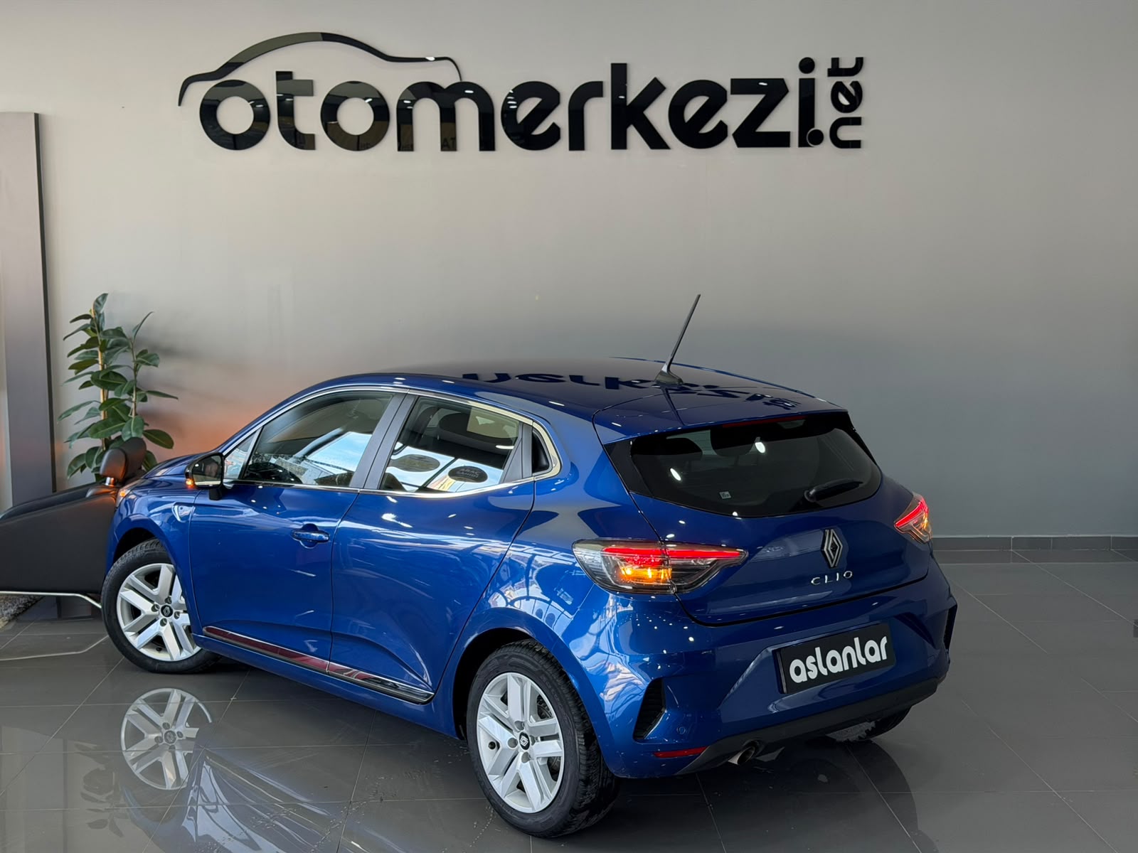 RENAULT CLIO 15