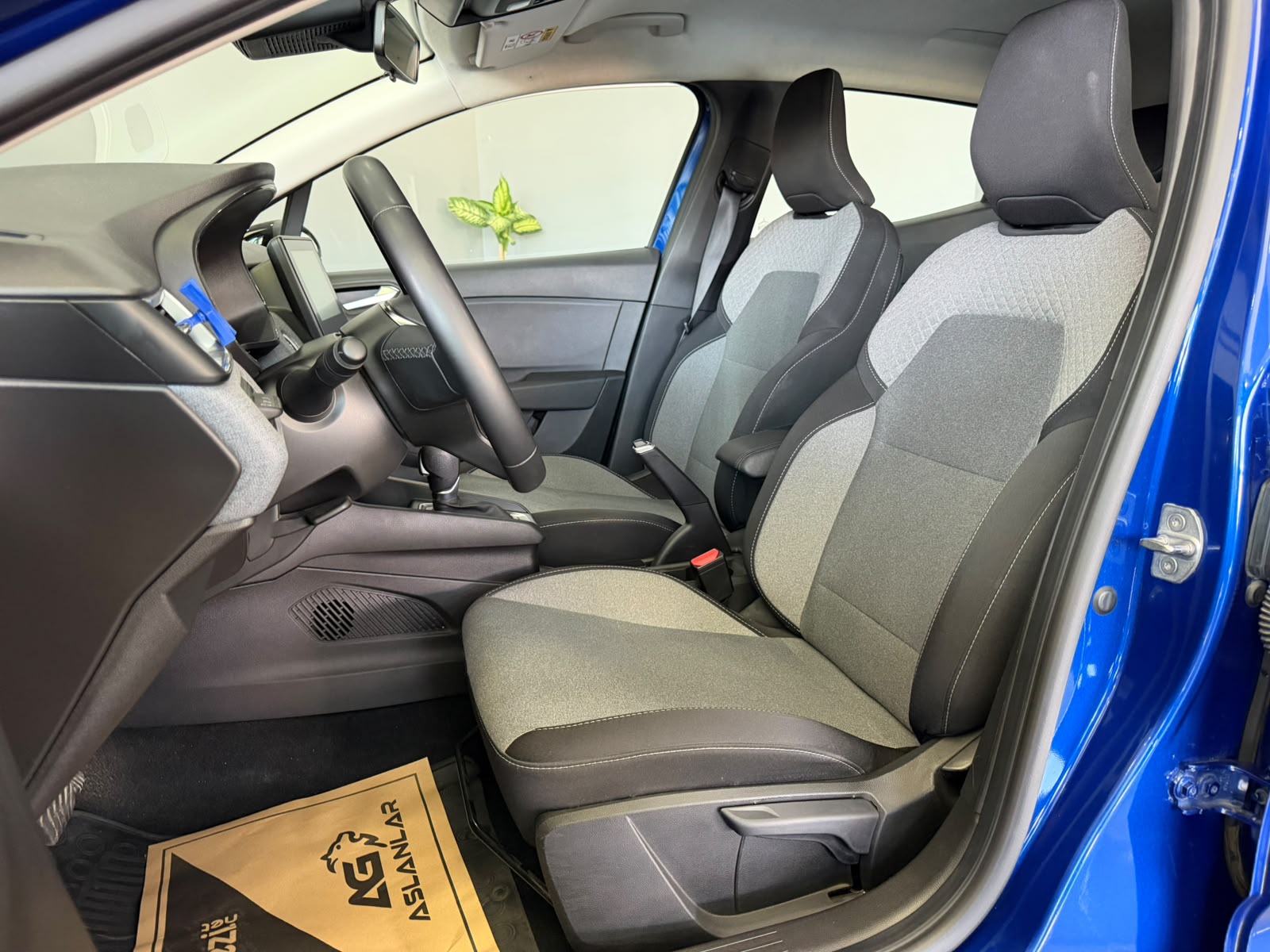 RENAULT CLIO 26