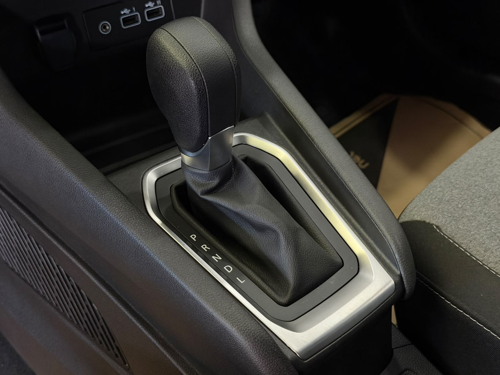 RENAULT CLIO 29