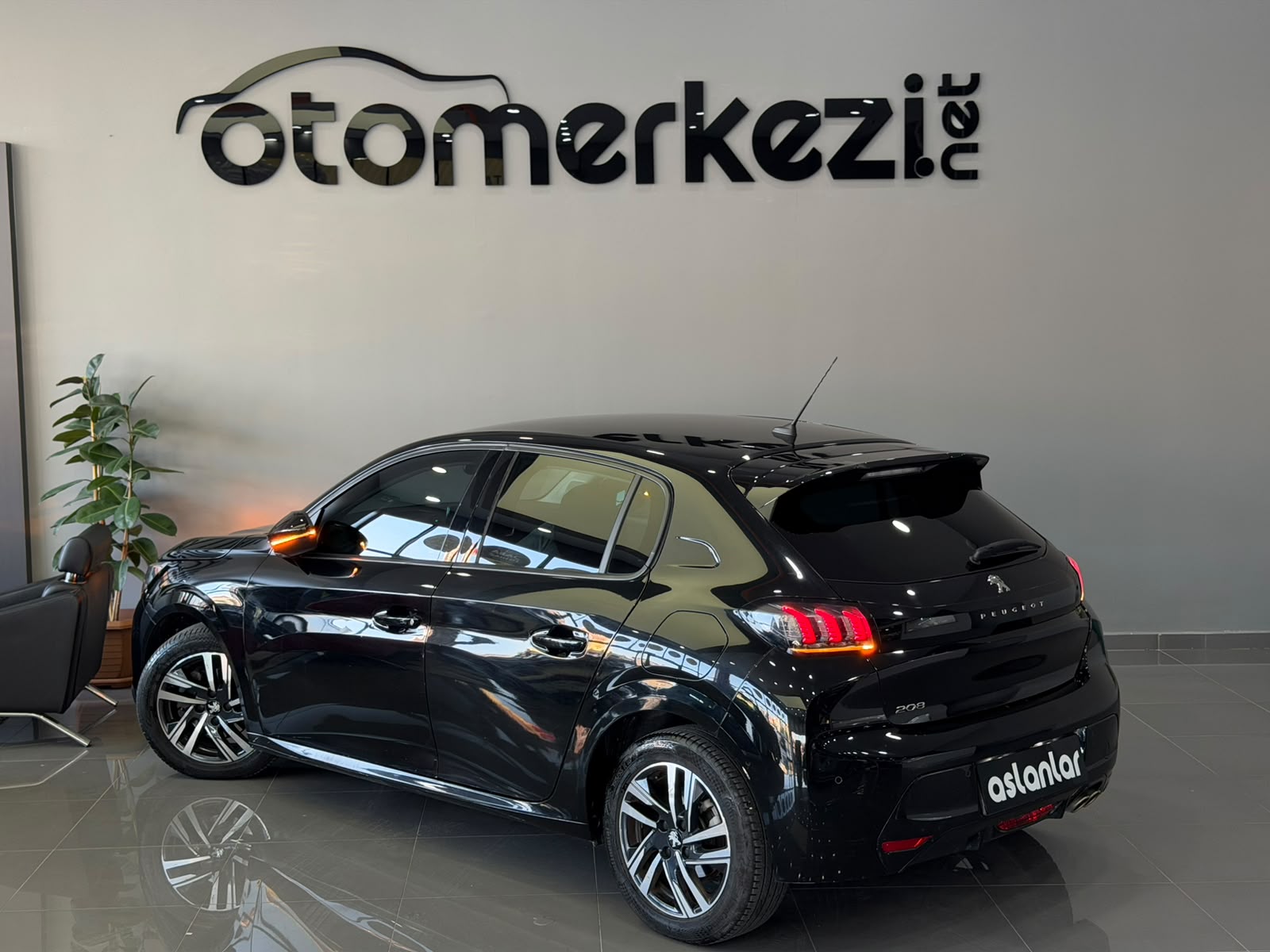 PEUGEOT 208 20