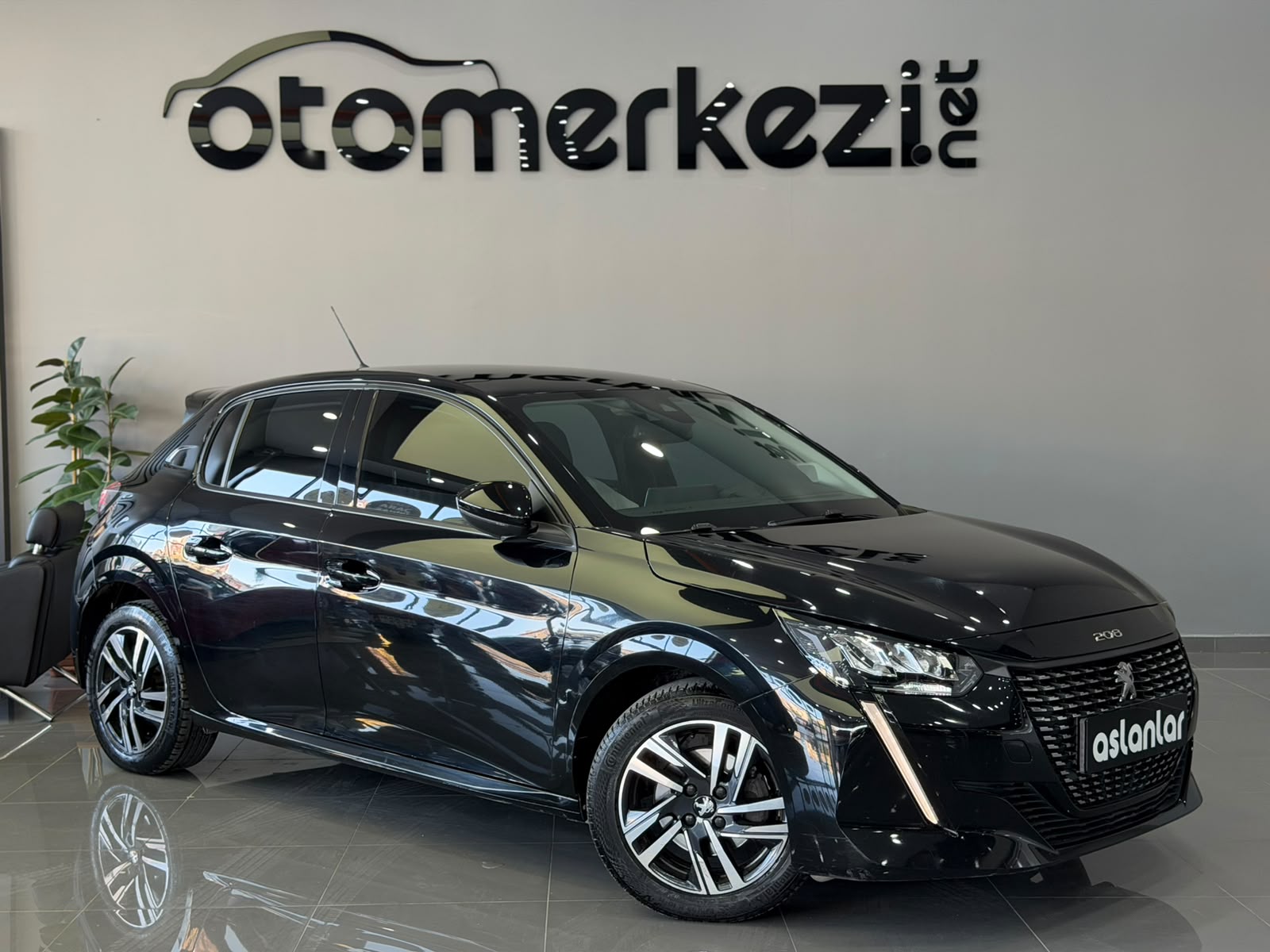 PEUGEOT 208 25