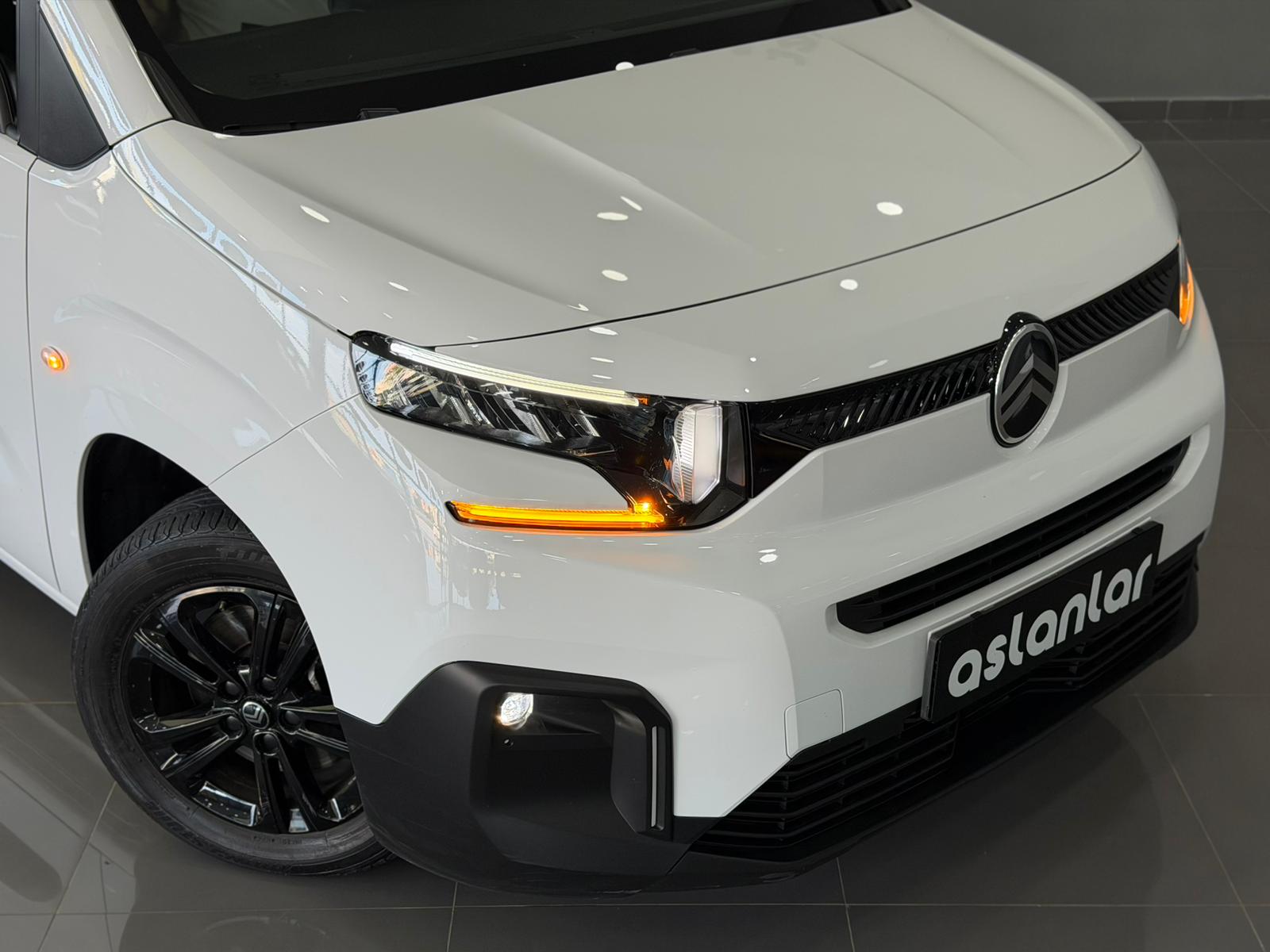 CITROEN BERLINGO 8