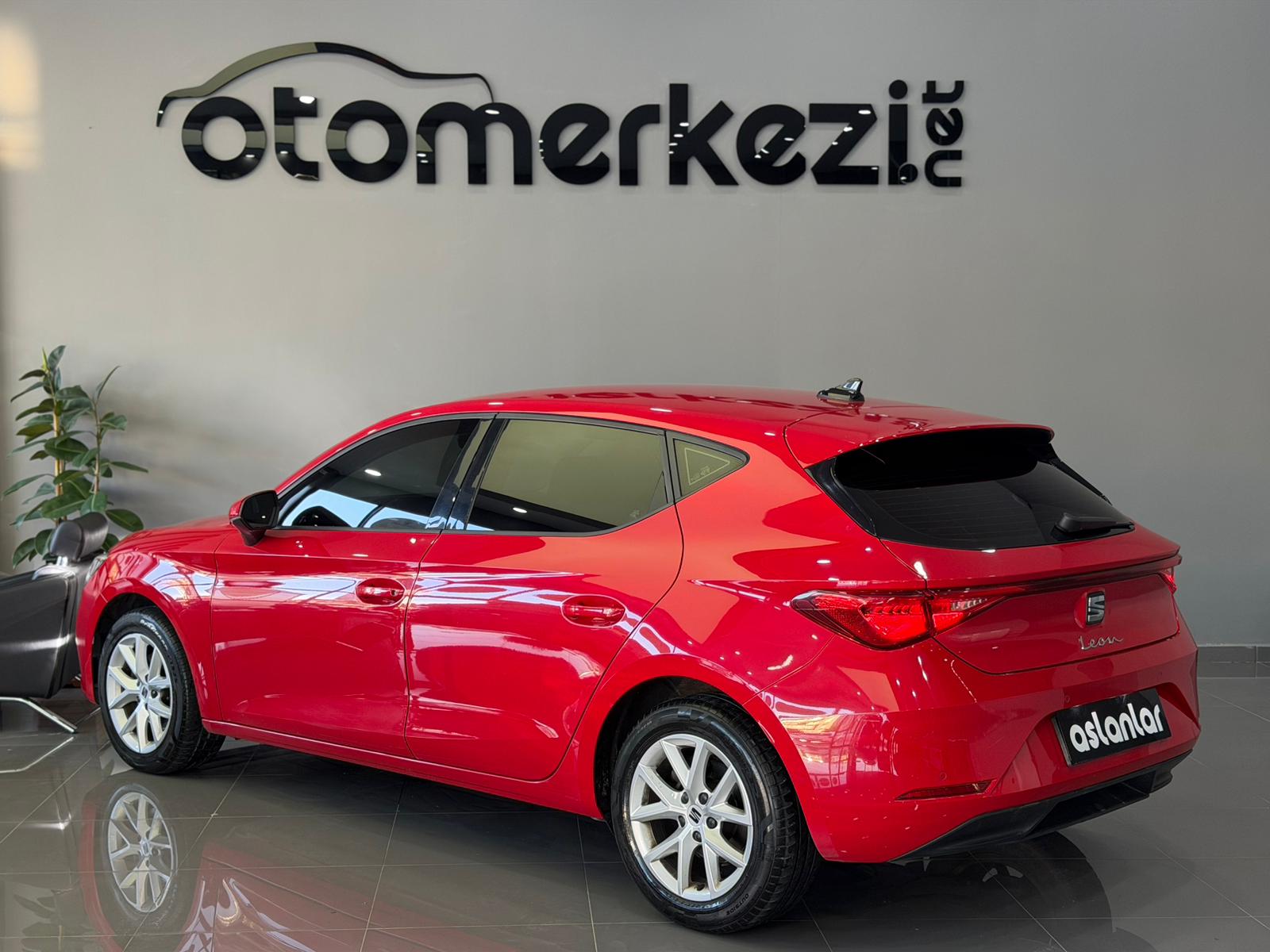SEAT LEON 24