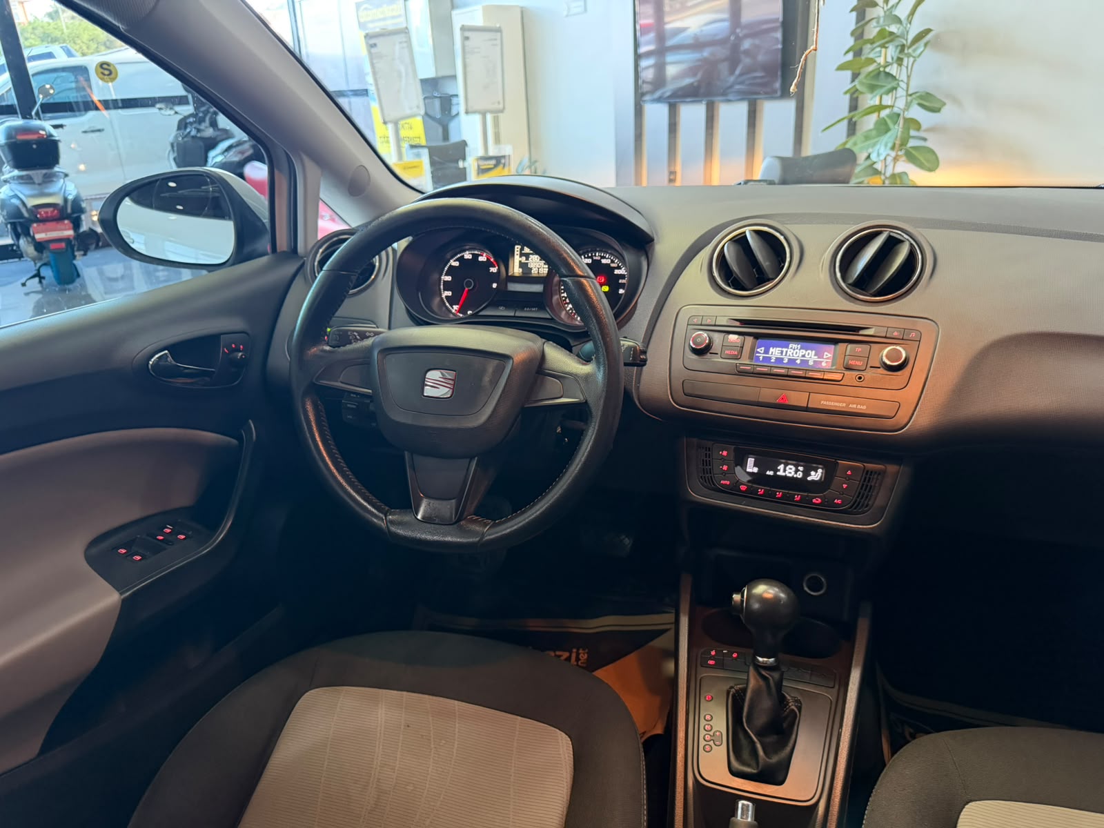 SEAT IBIZA 21