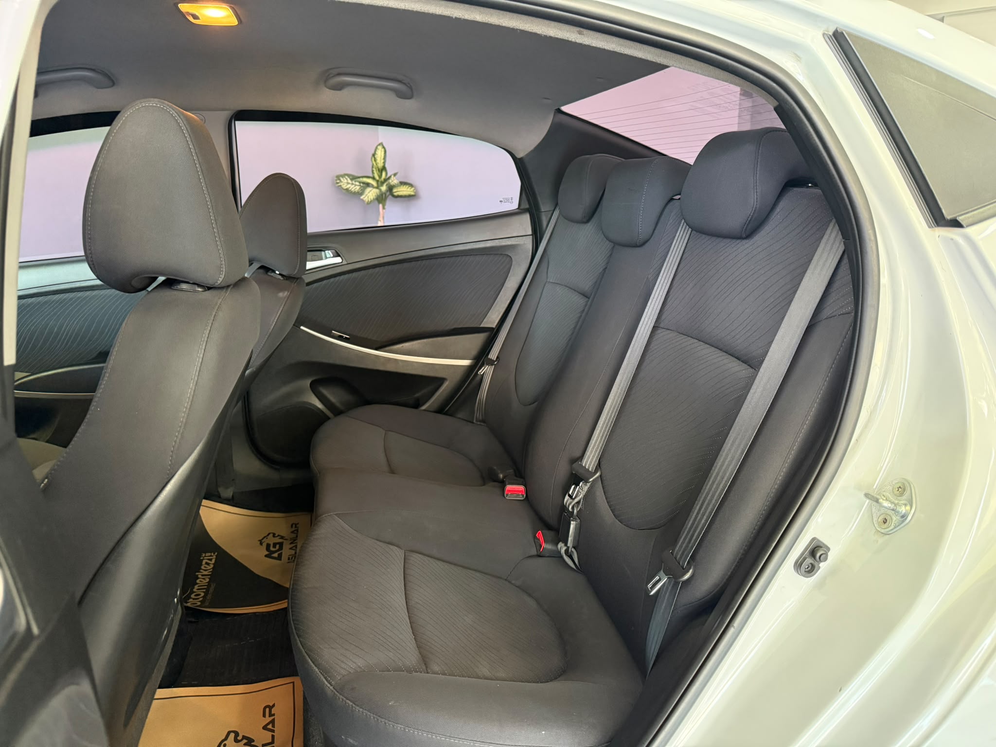 HYUNDAI ACCENT 9