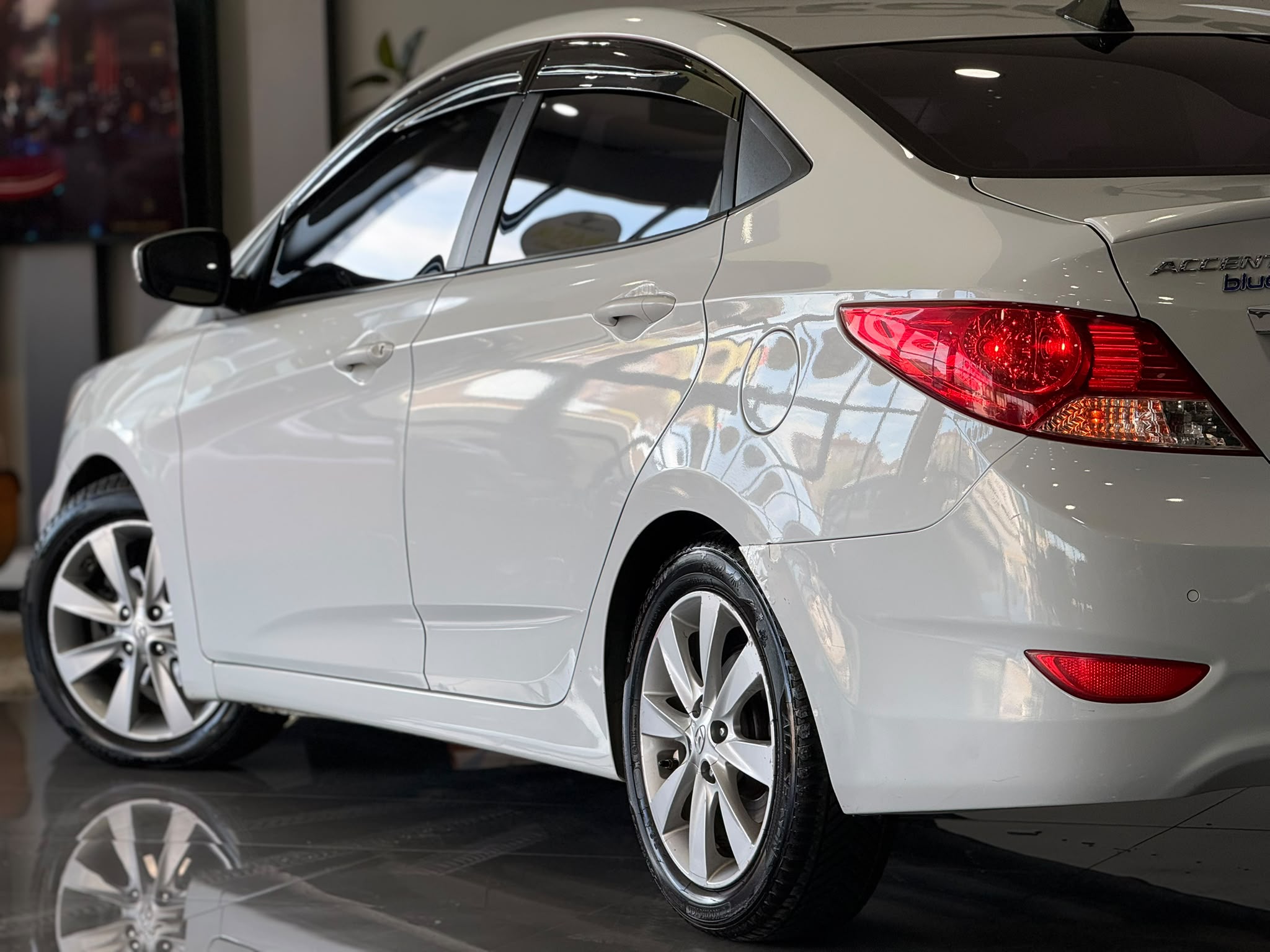 HYUNDAI ACCENT 15