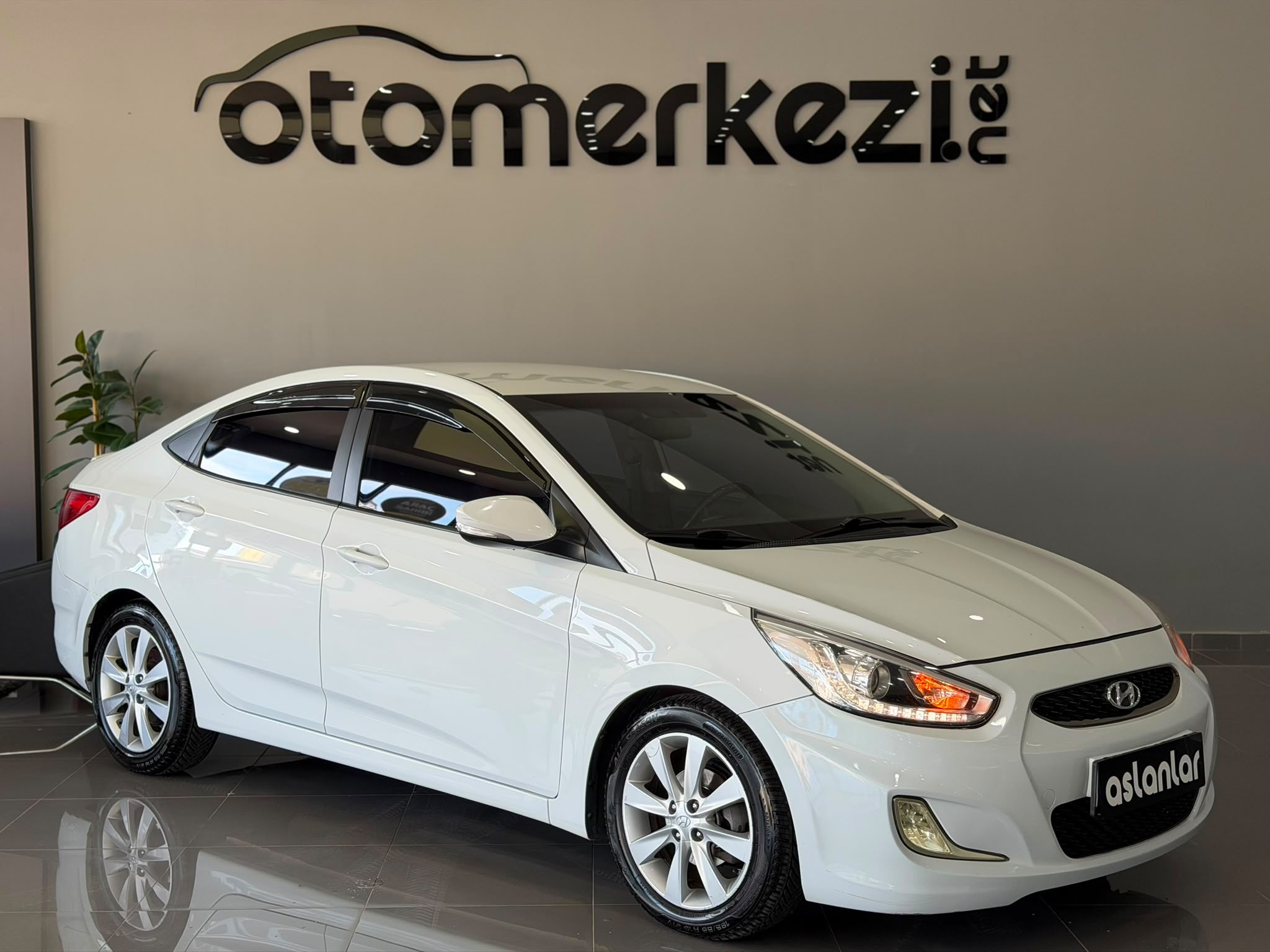 HYUNDAI ACCENT 17