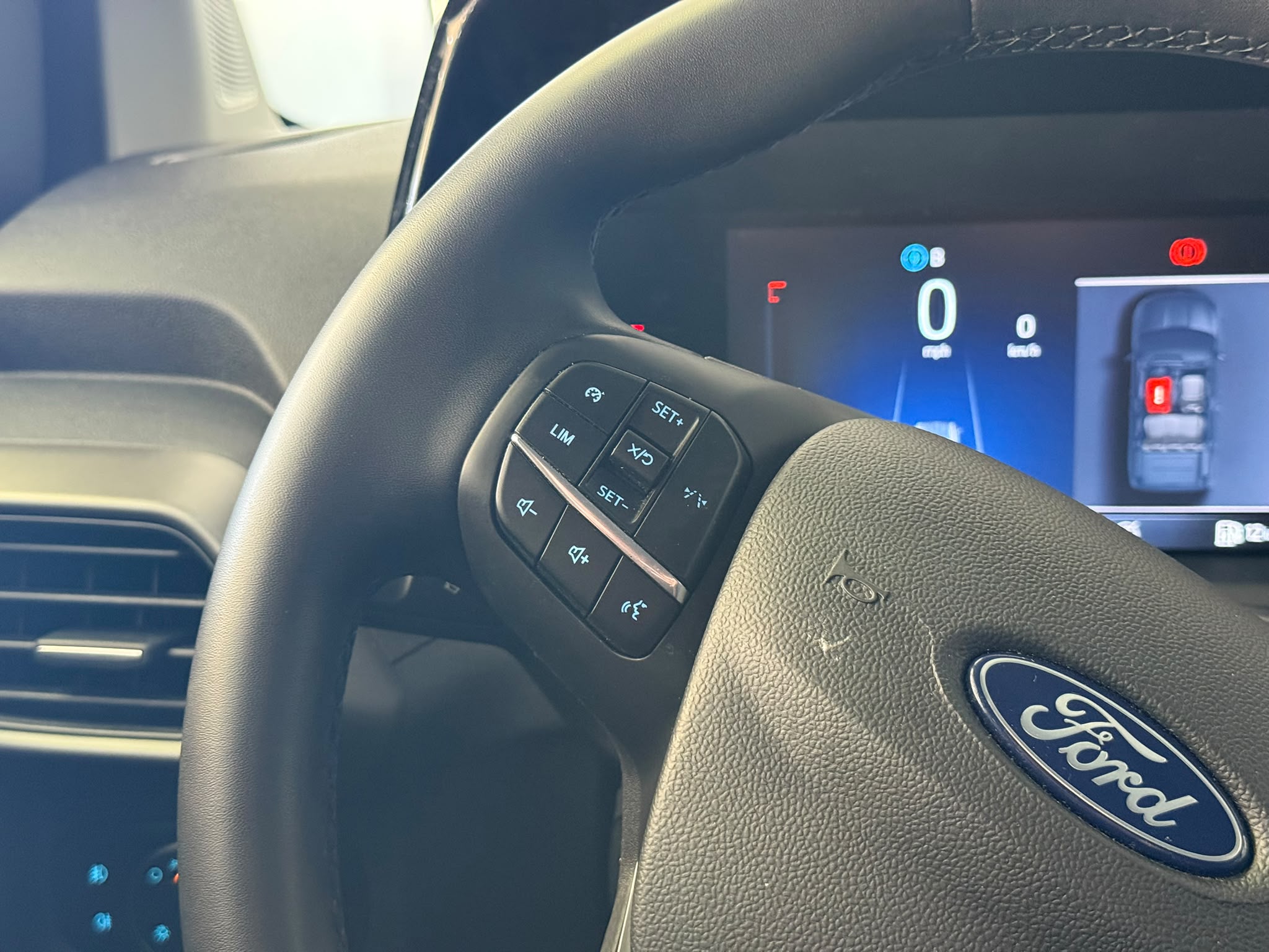 FORD TOURNEOCOURIER 8