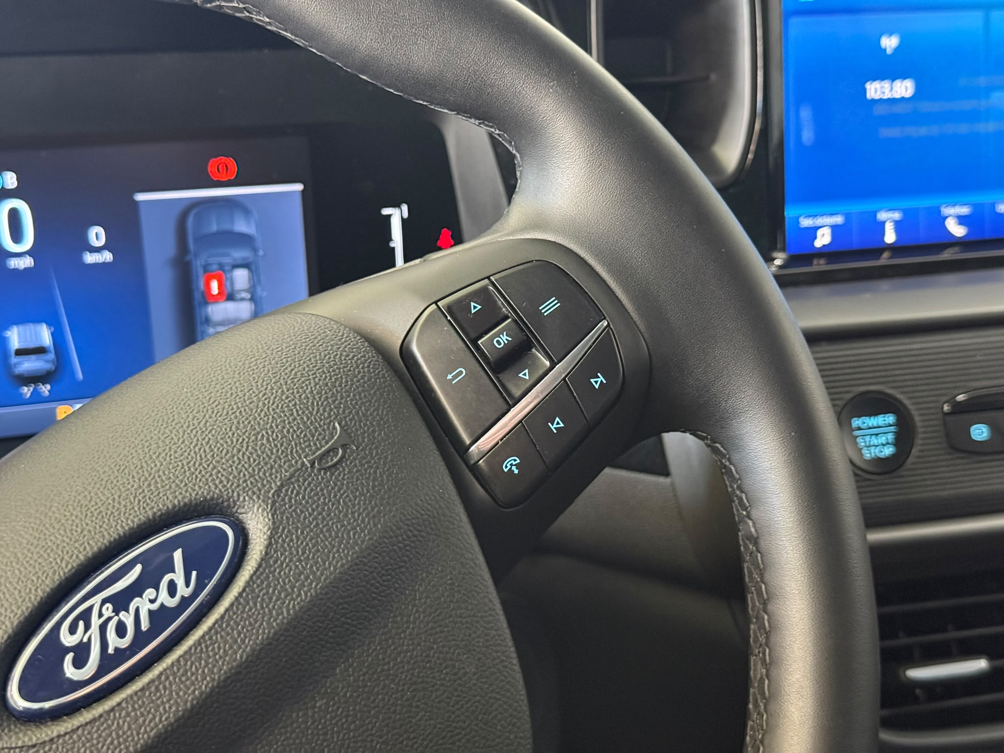 FORD TOURNEOCOURIER 16