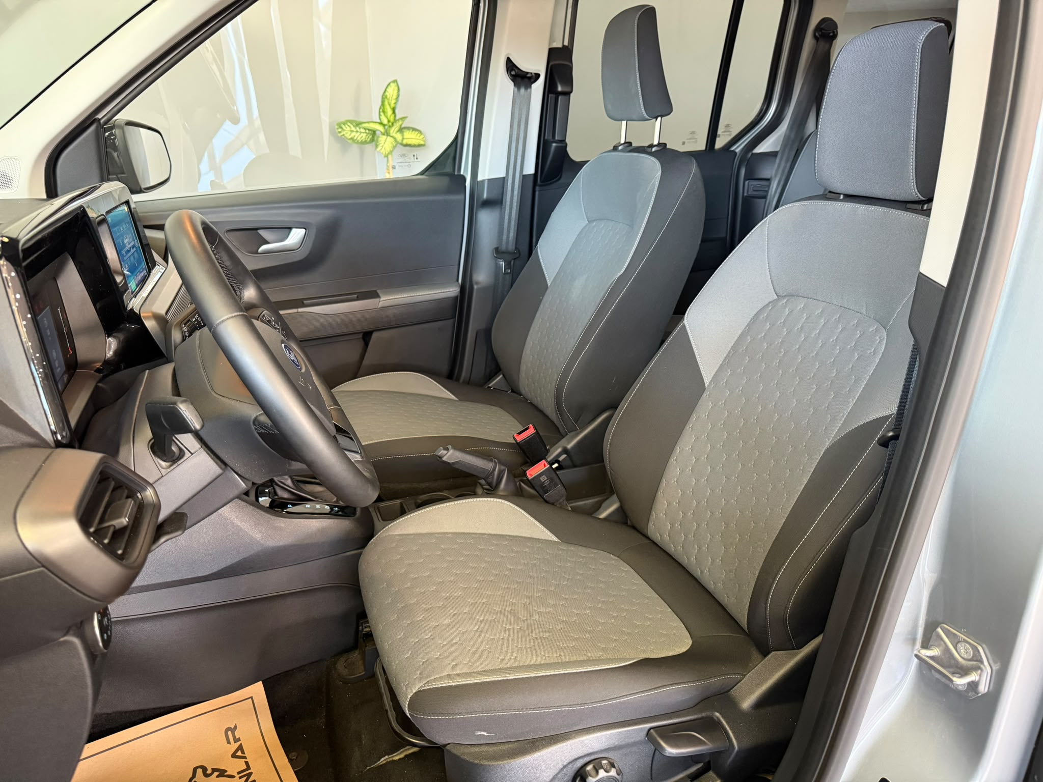 FORD TOURNEOCOURIER 27