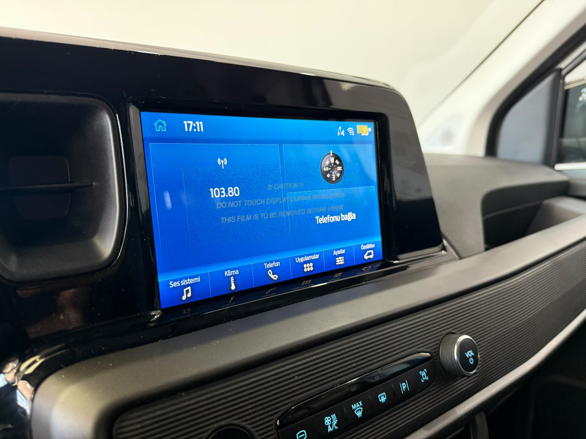 FORD TOURNEOCOURIER 31