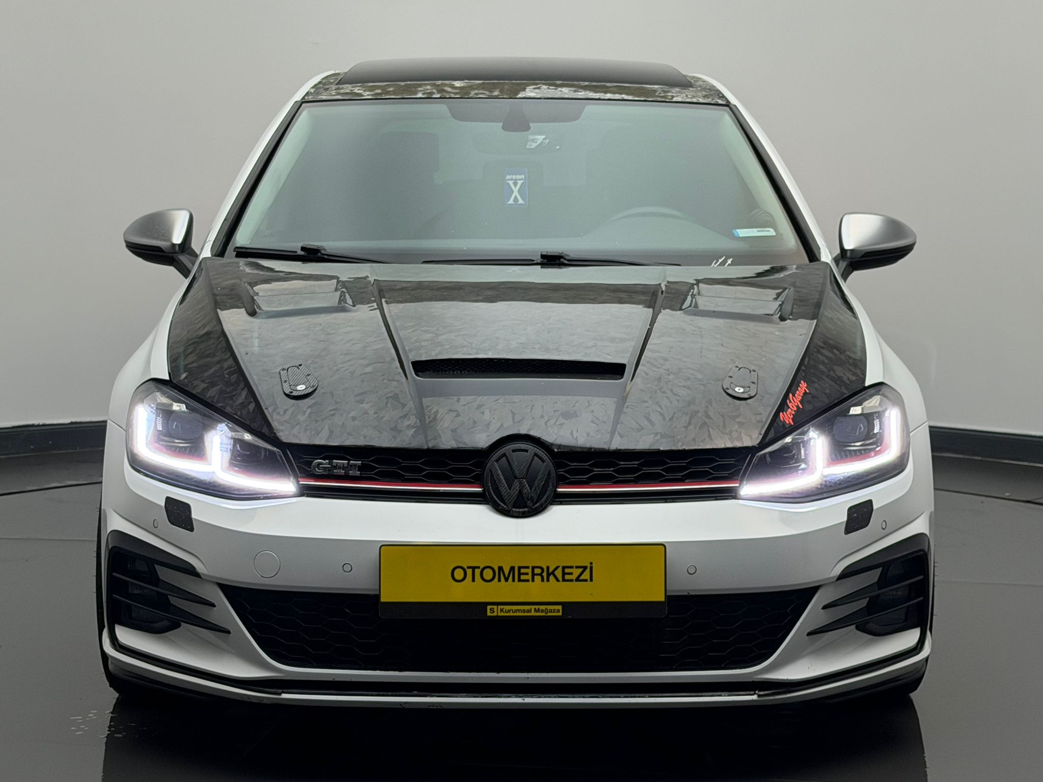 VOLKSWAGEN GOLF 1