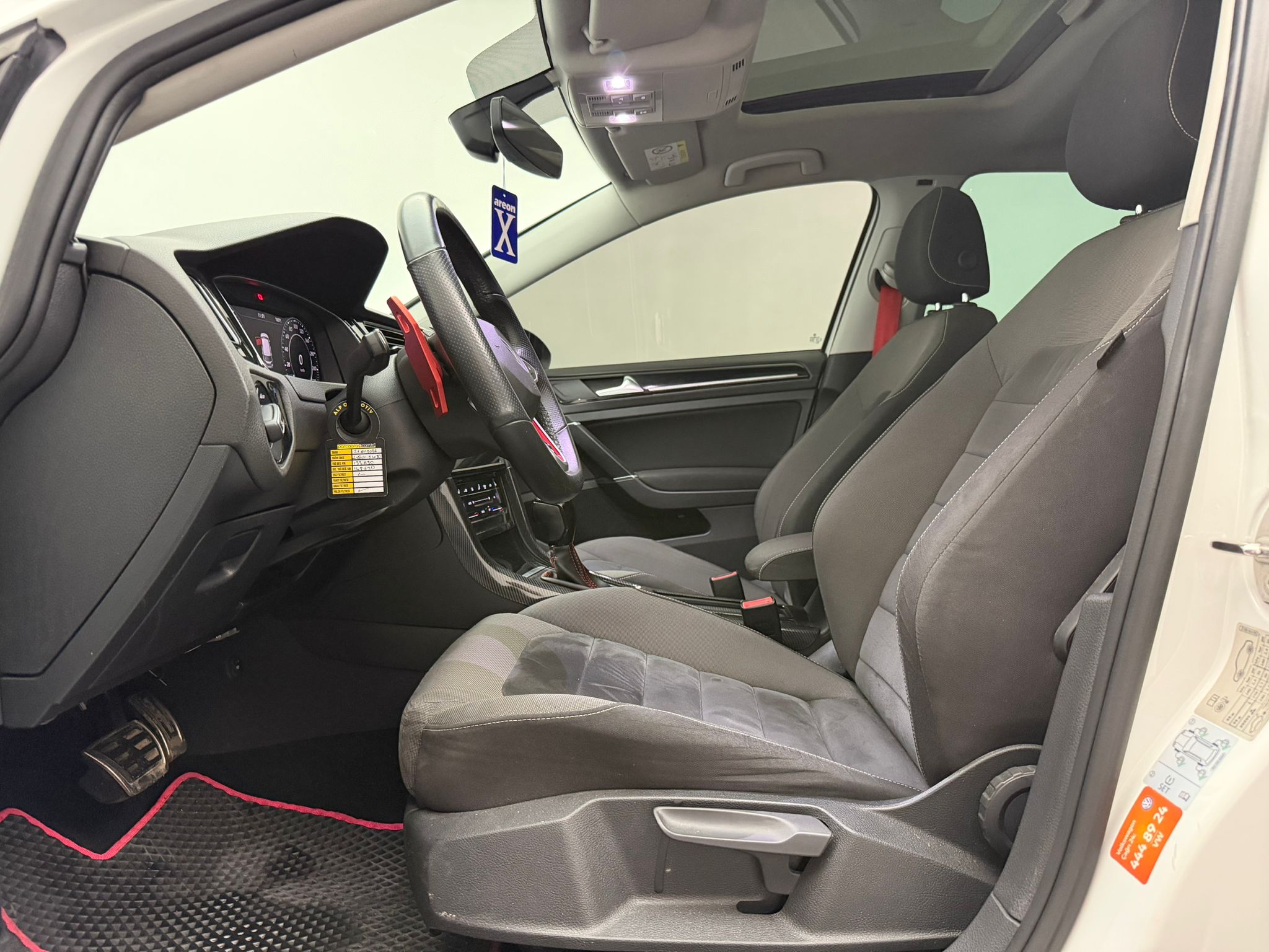VOLKSWAGEN GOLF 11