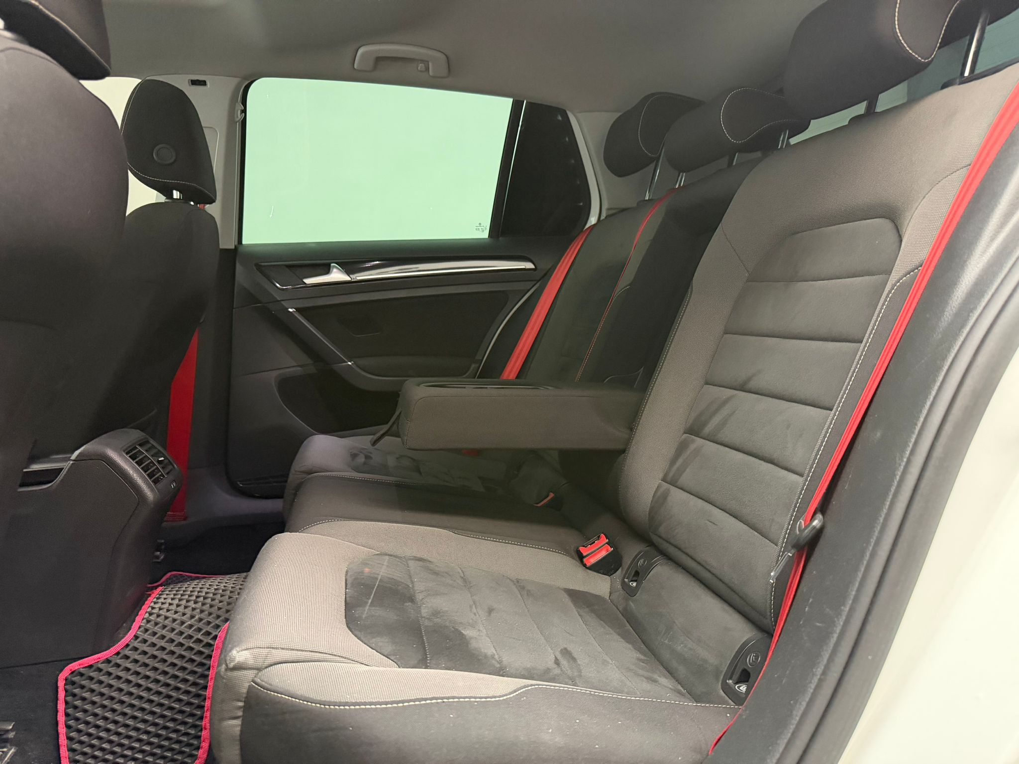 VOLKSWAGEN GOLF 12