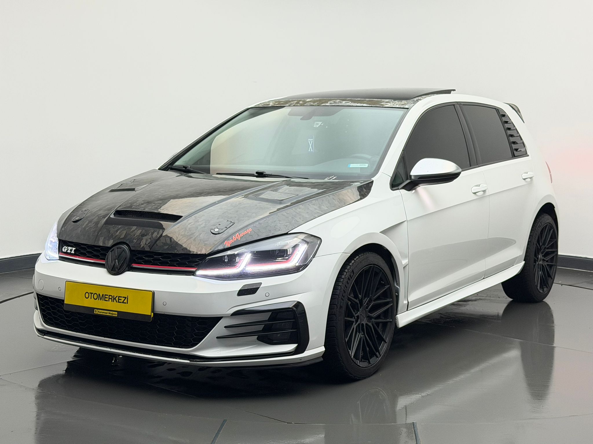 VOLKSWAGEN GOLF 17