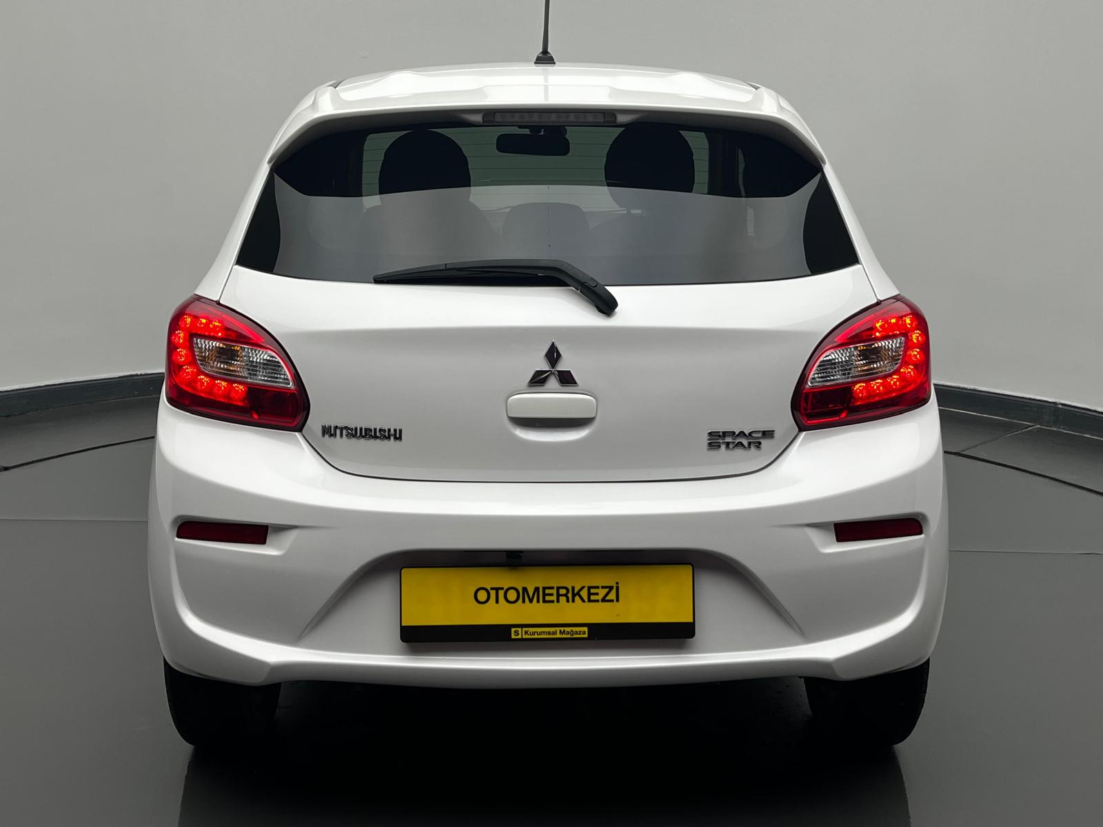 MITSUBISHI SPACESTAR 12