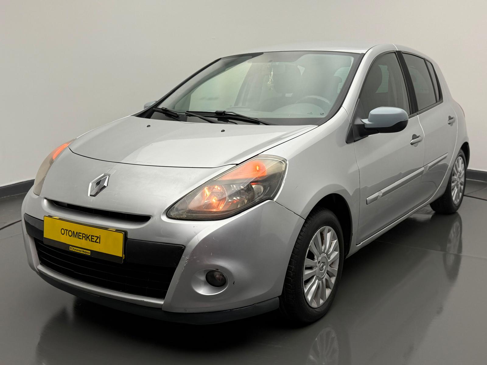 RENAULT CLIO 4