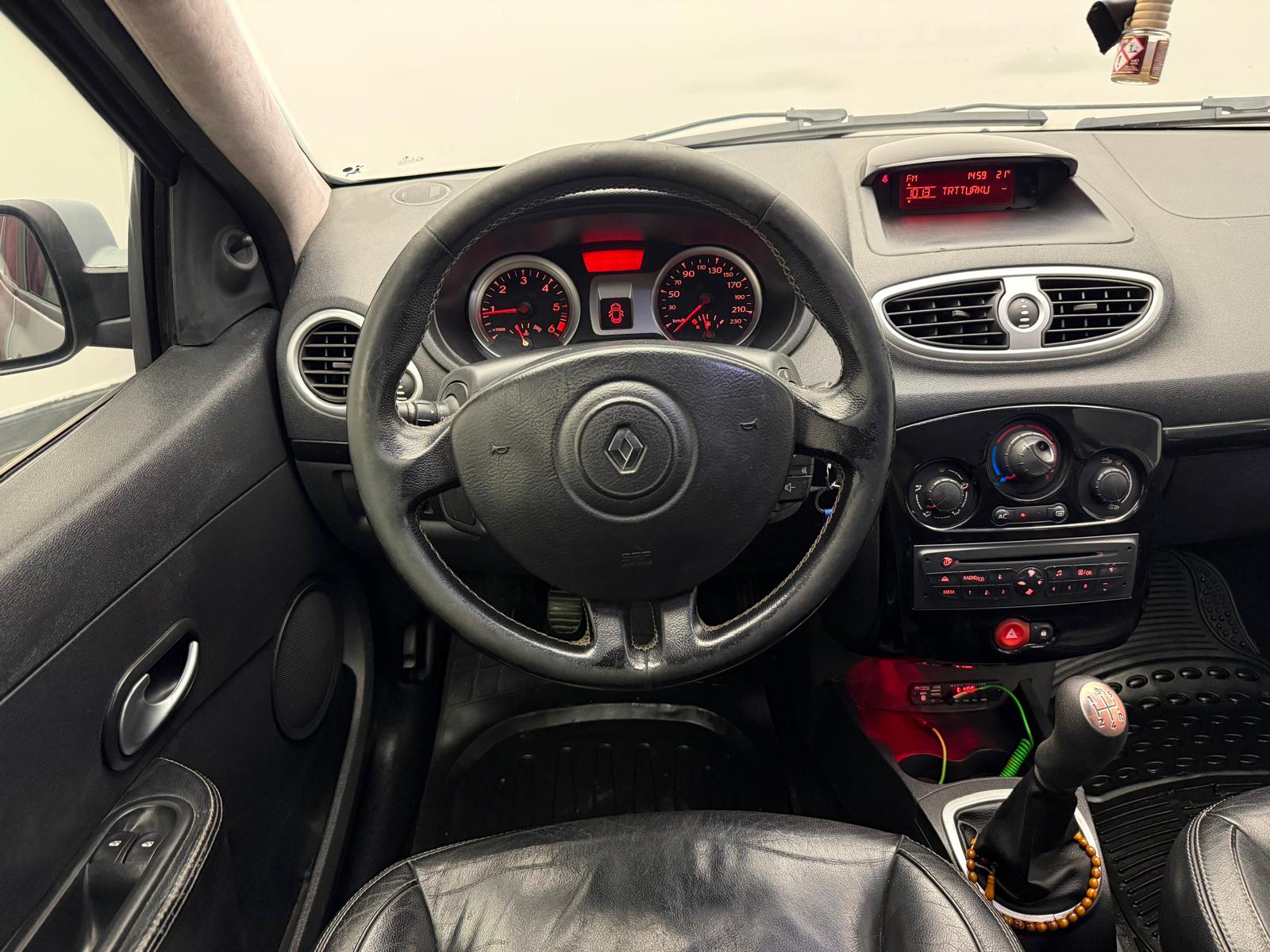 RENAULT CLIO 8
