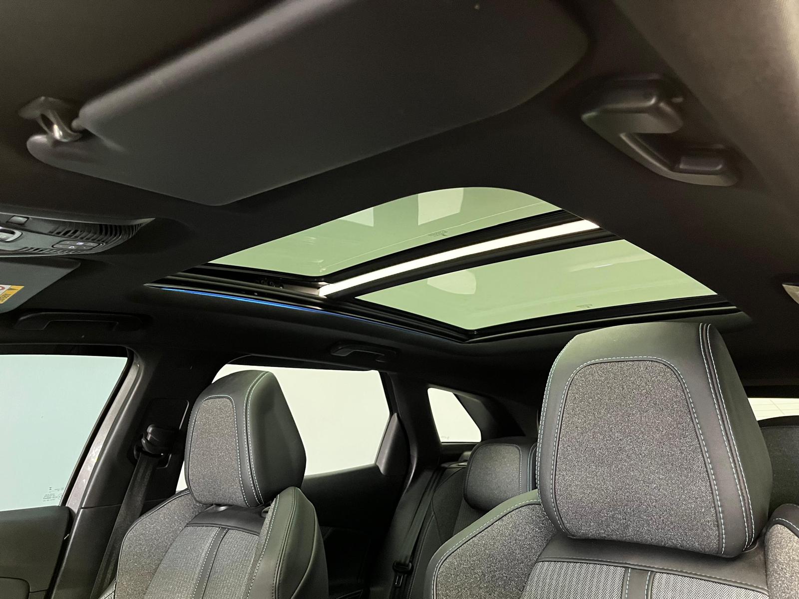PEUGEOT 3008 8