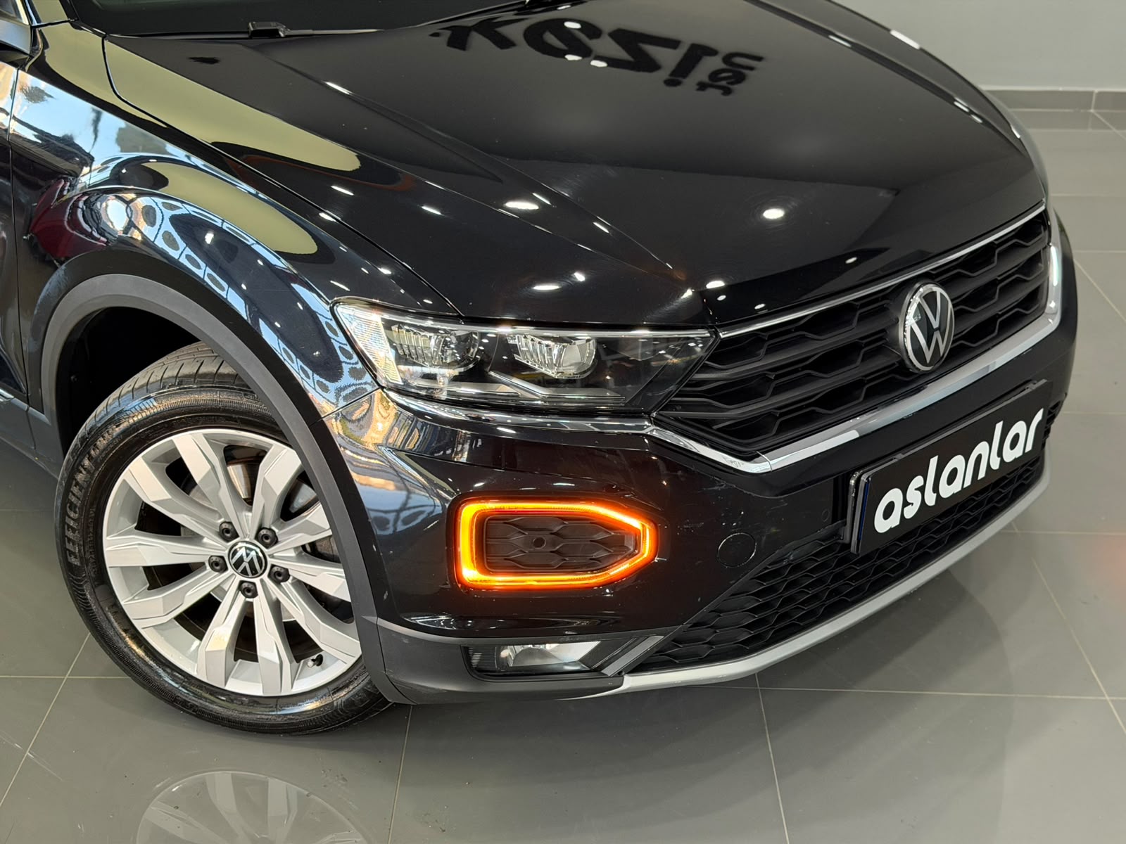 VOLKSWAGEN T-ROC 20