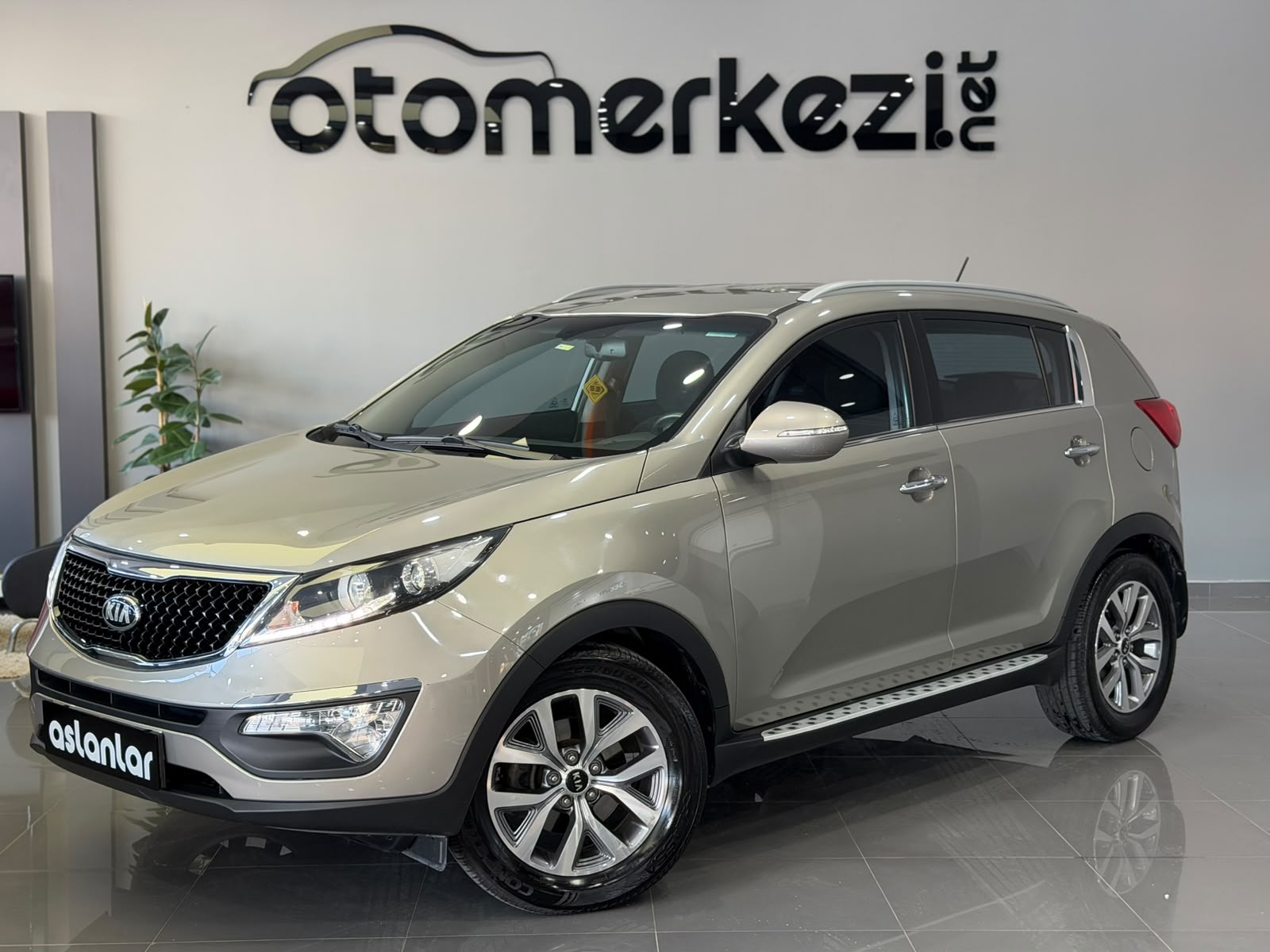 KIA SPORTAGE 1