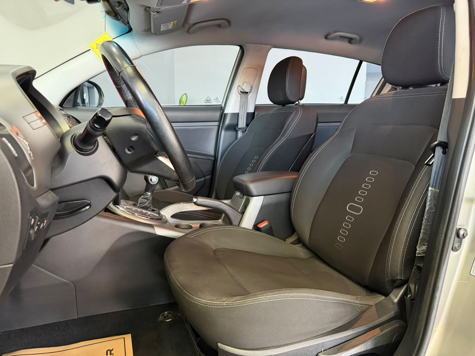 KIA SPORTAGE 8