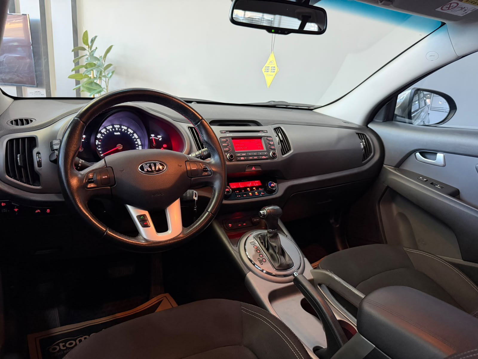 KIA SPORTAGE 24