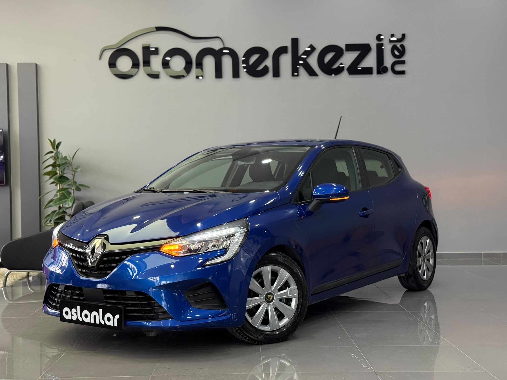 RENAULT CLIO 13